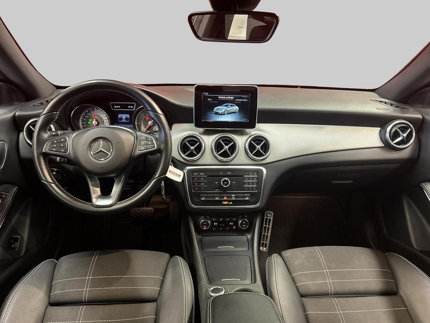 MERCEDES-BENZ CLA 2016