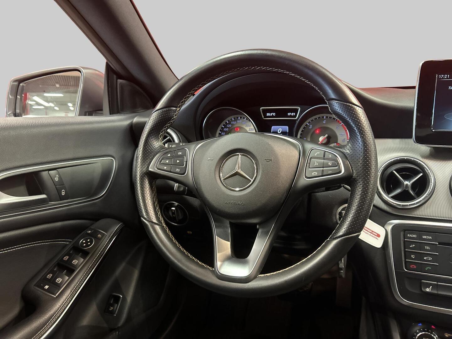 MERCEDES-BENZ CLA 2016