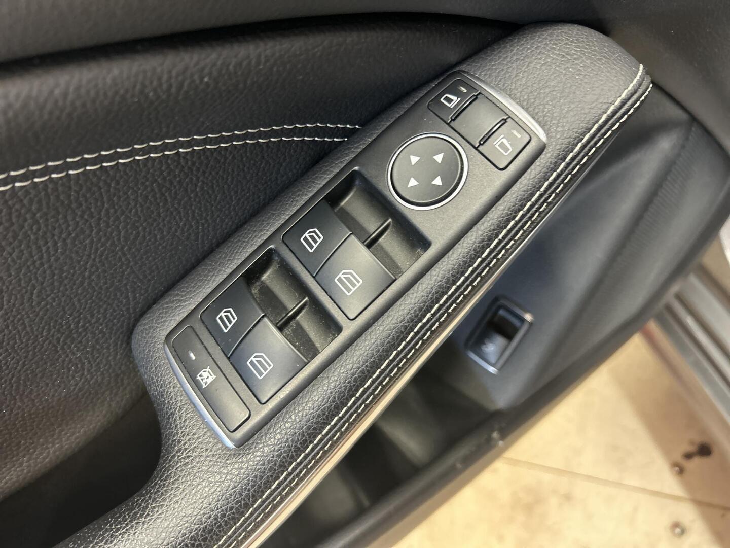 MERCEDES-BENZ CLA 2016