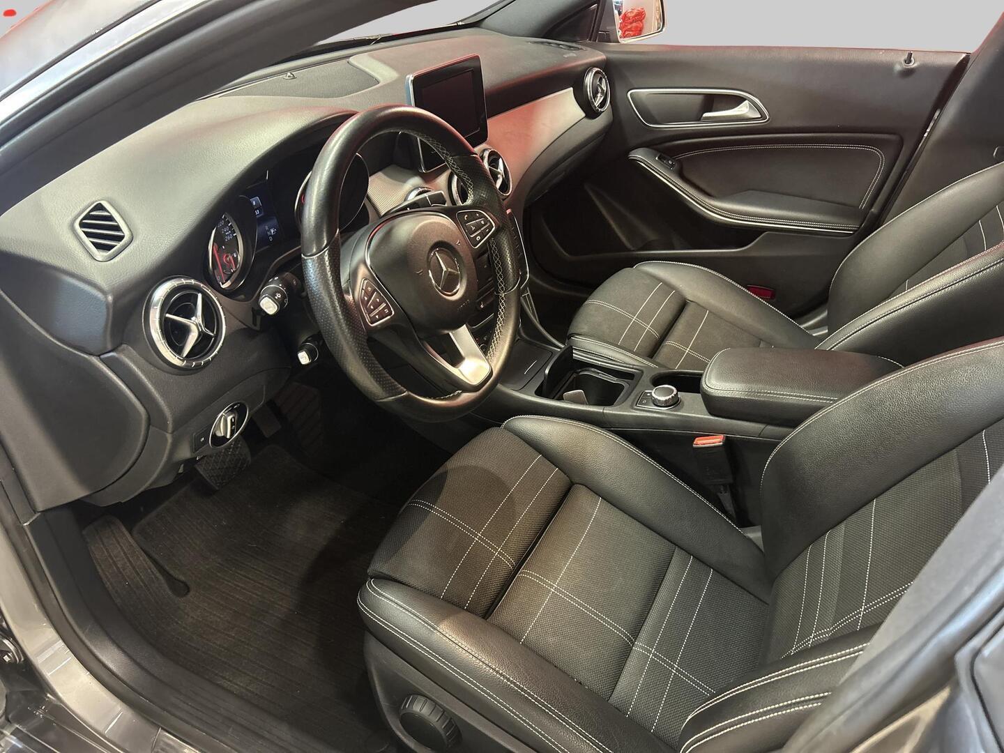 MERCEDES-BENZ CLA 2016