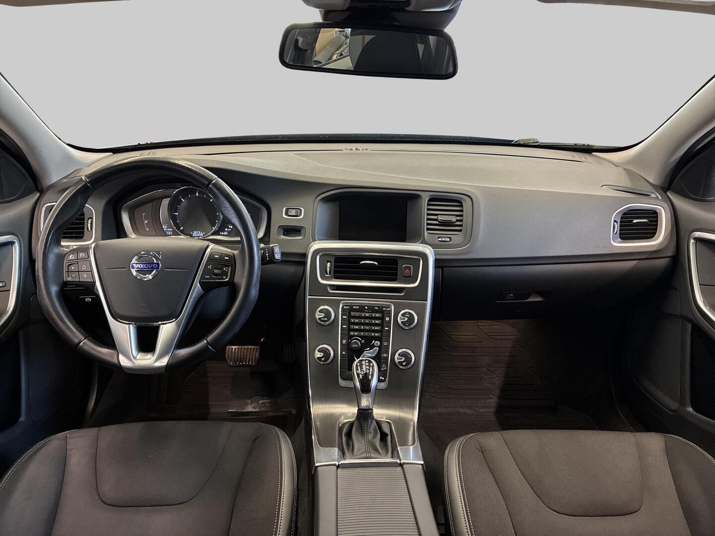 VOLVO V60 Cross Country 2017