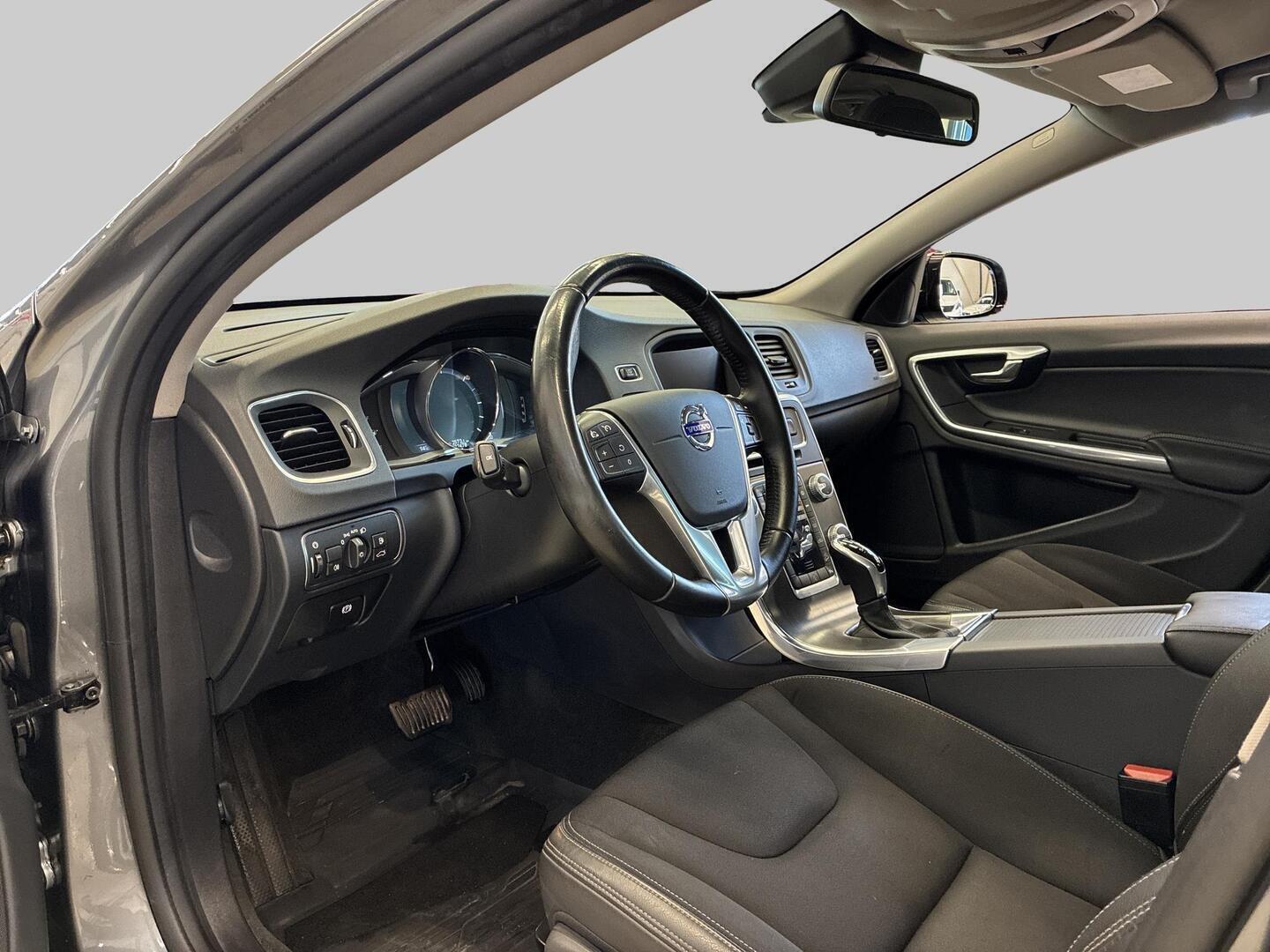 VOLVO V60 Cross Country 2017