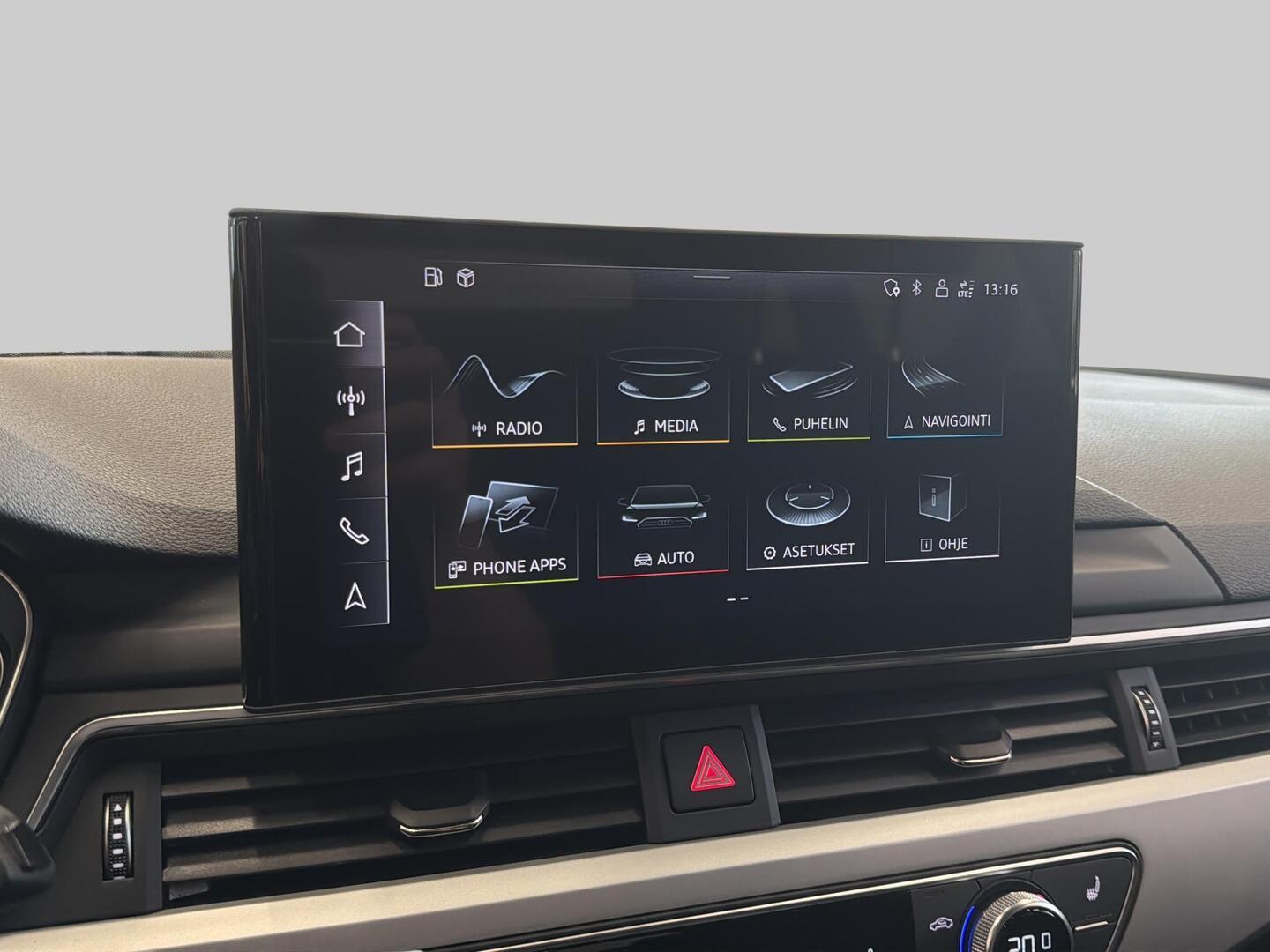 AUDI A4 2020