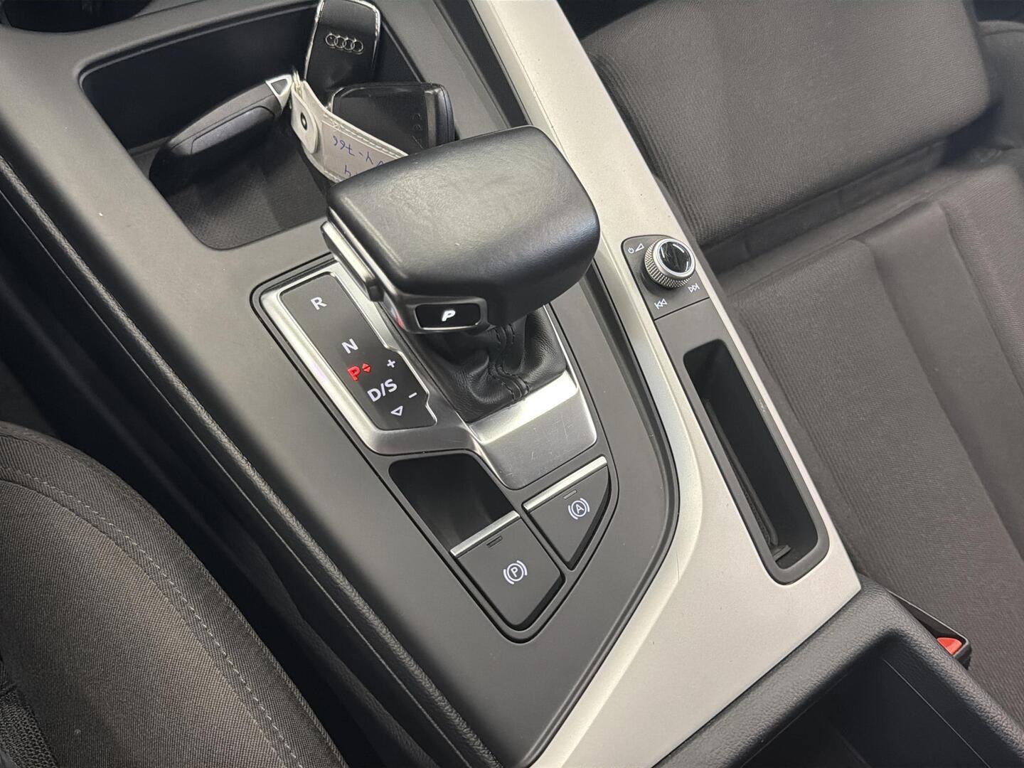 AUDI A4 2020