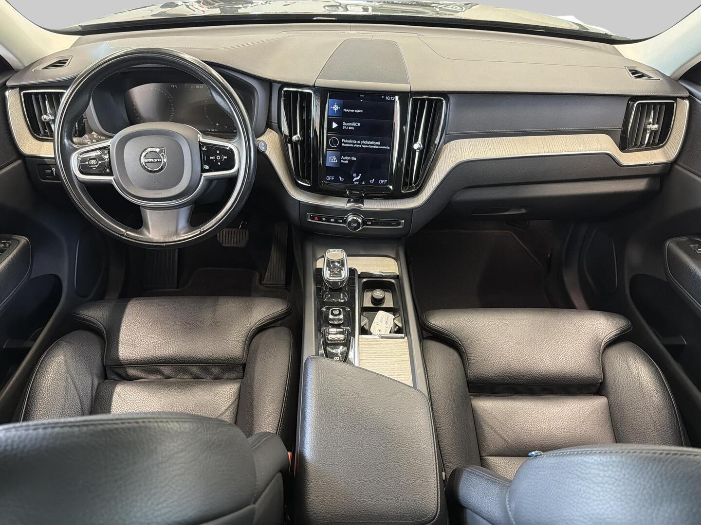 VOLVO XC60 2021