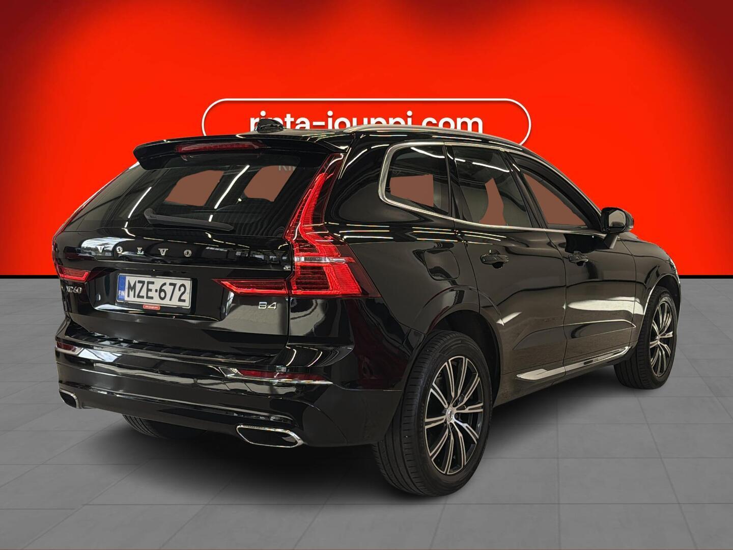 VOLVO XC60 2021