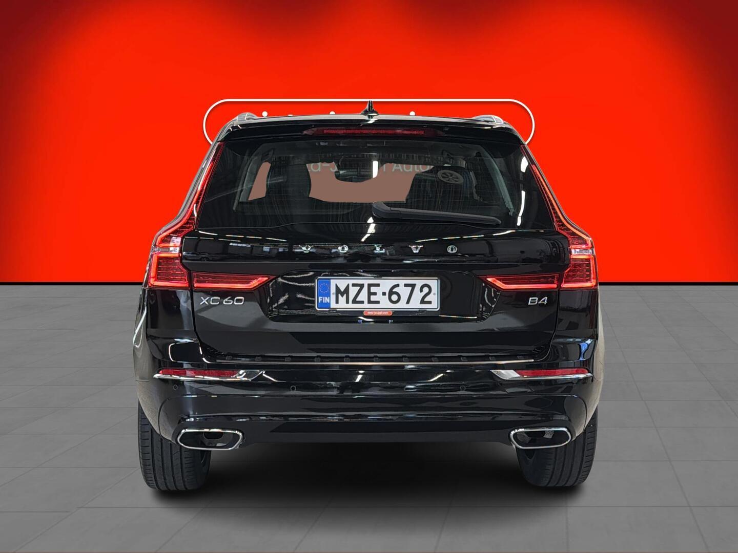 VOLVO XC60 2021