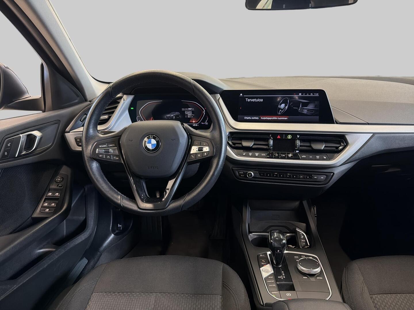 BMW 118 2021