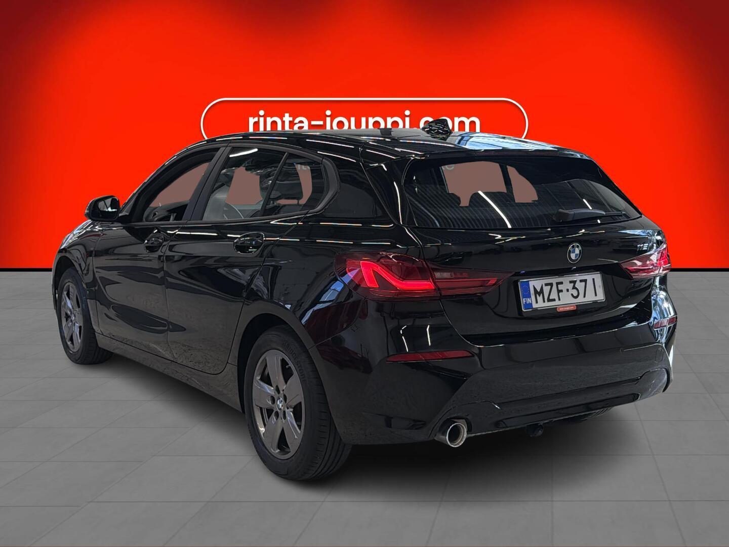 BMW 118 2021