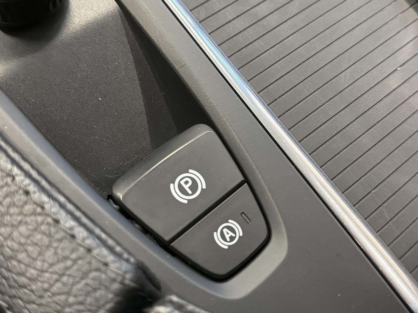 VOLVO V90 Cross Country 2017