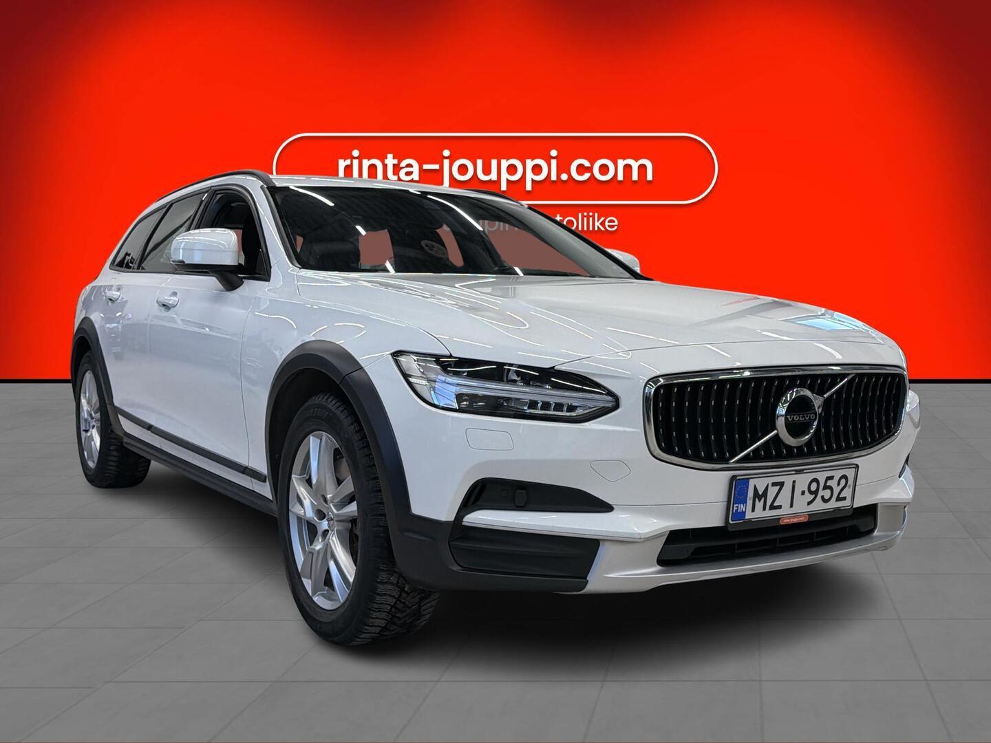 VOLVO V90 Cross Country 2017