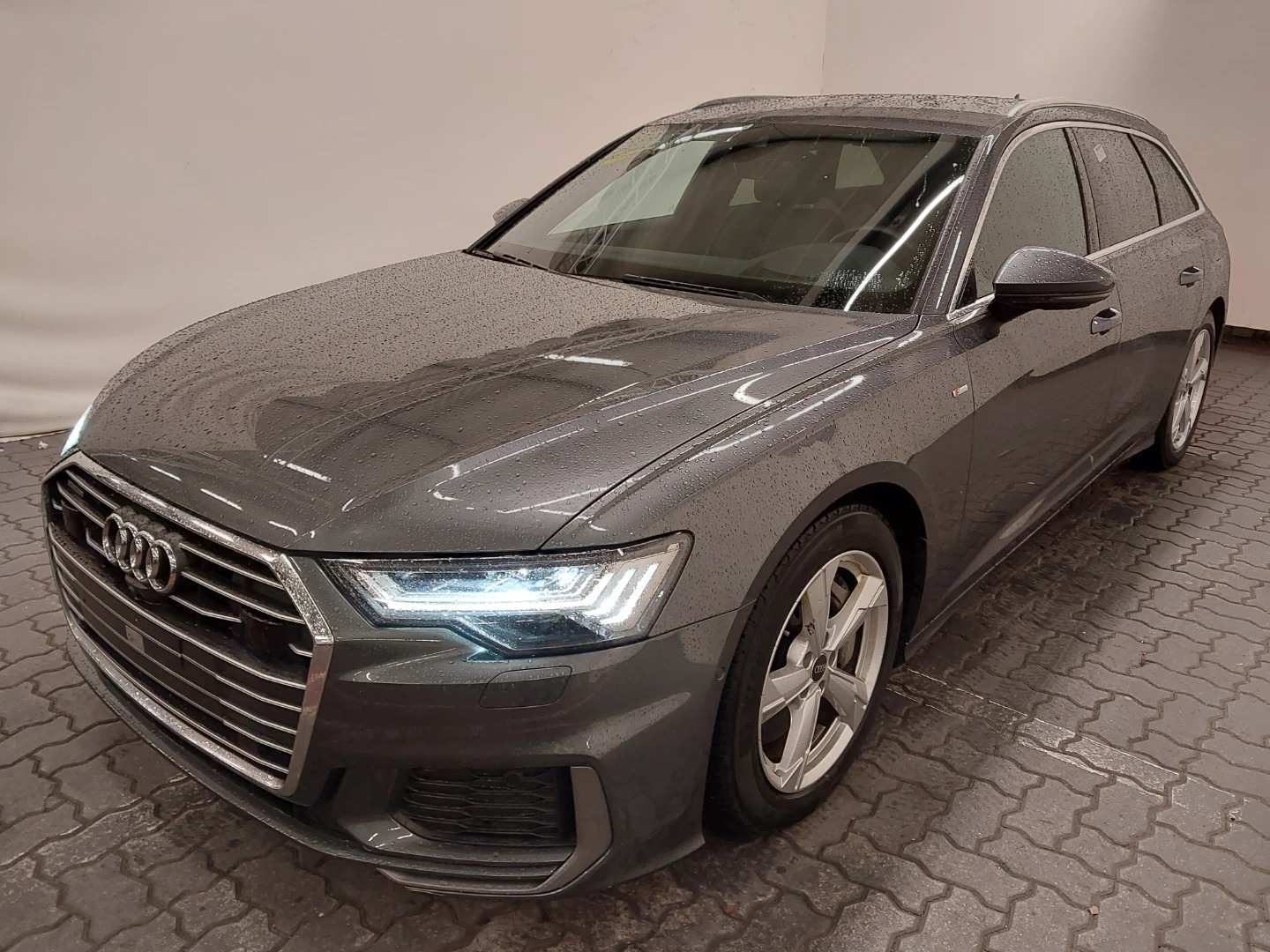 AUDI A6 2023