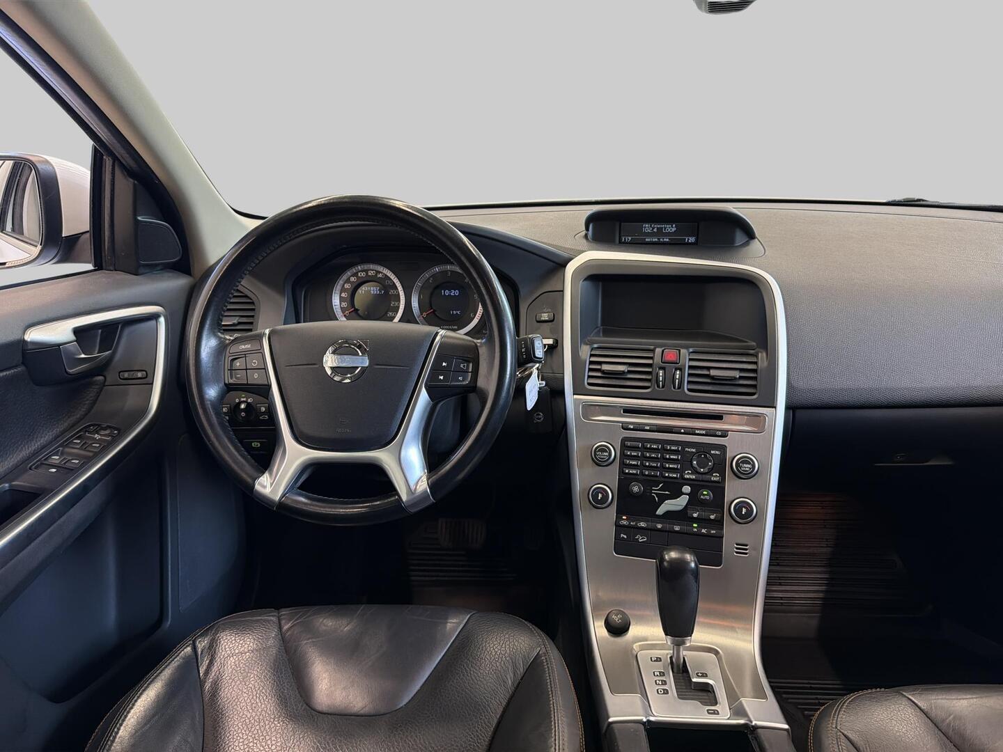 VOLVO XC60 2010