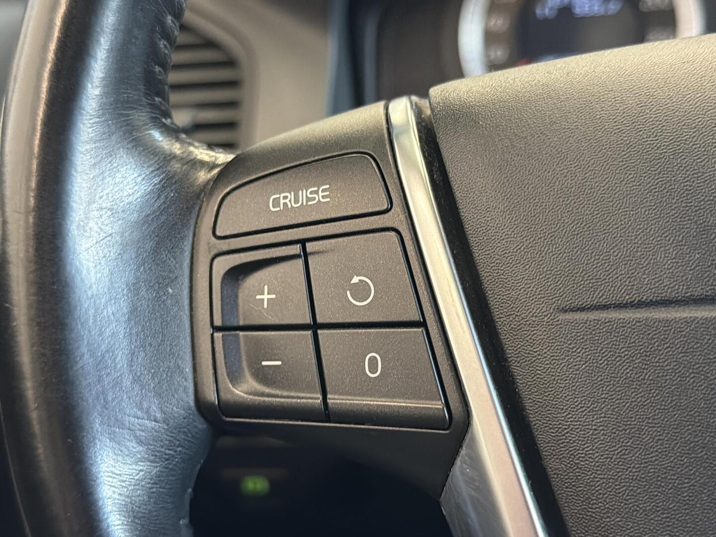 VOLVO XC60 2010