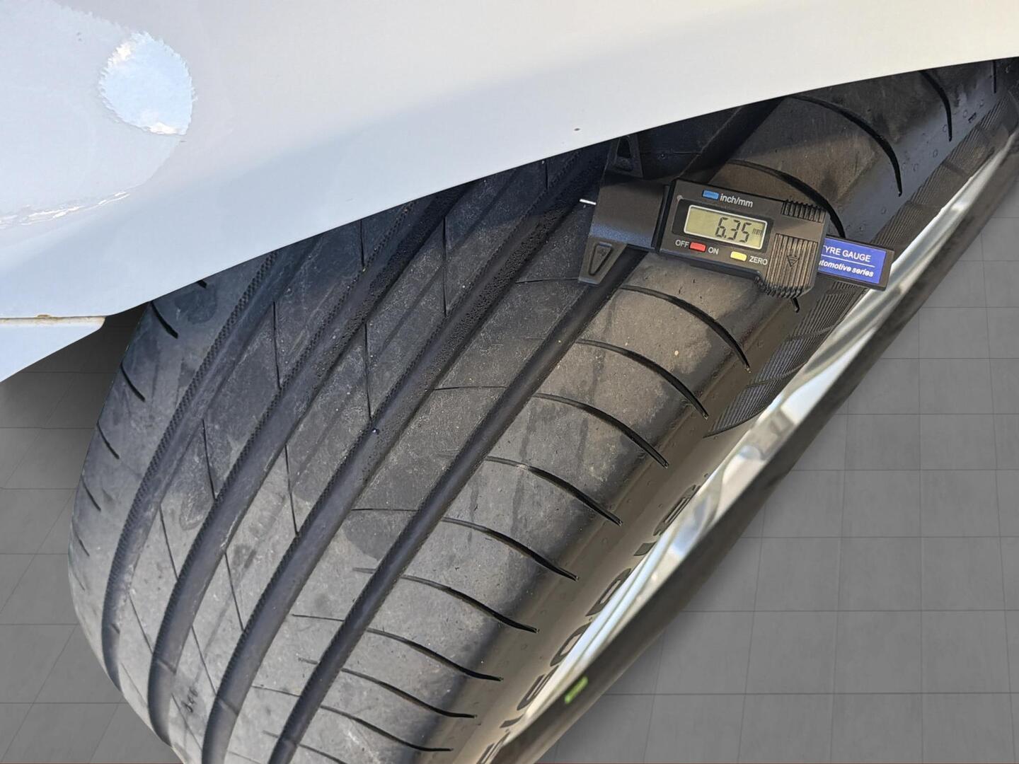 VOLVO XC60 2010
