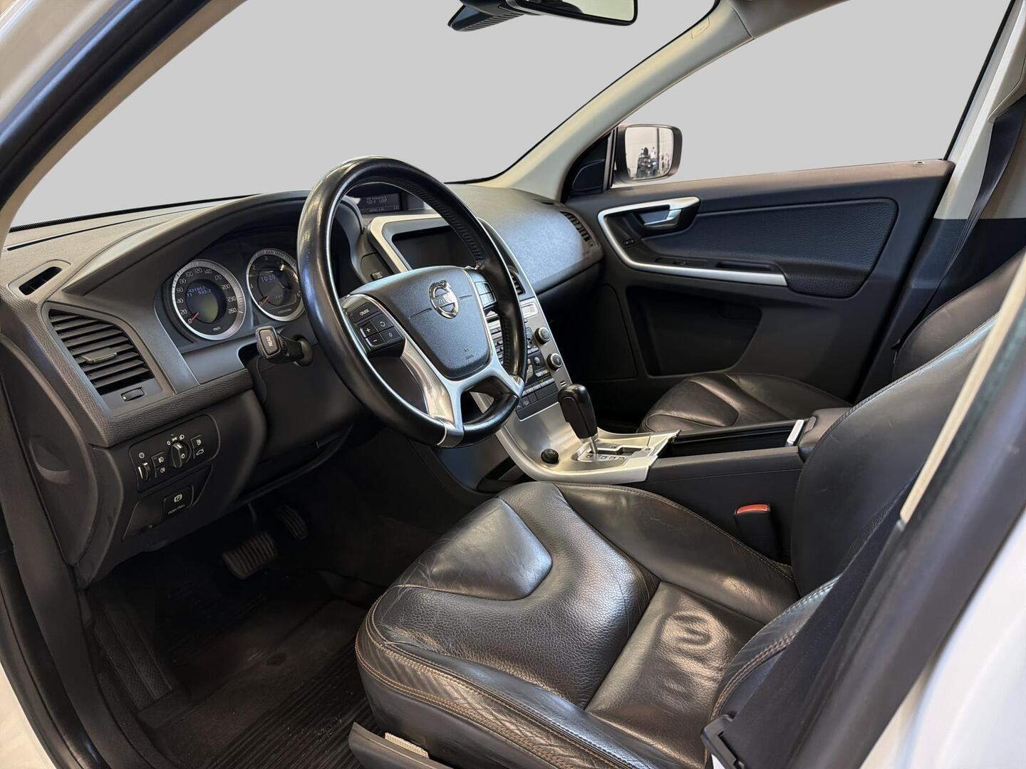 VOLVO XC60 2010
