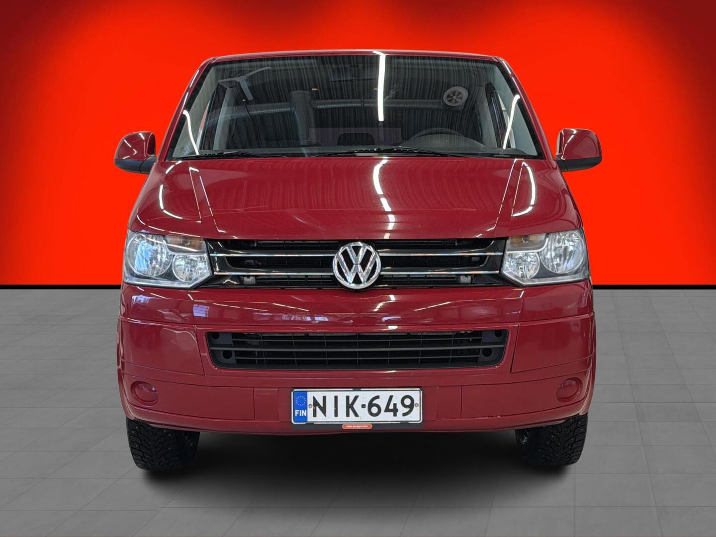 VOLKSWAGEN Caravelle 2012