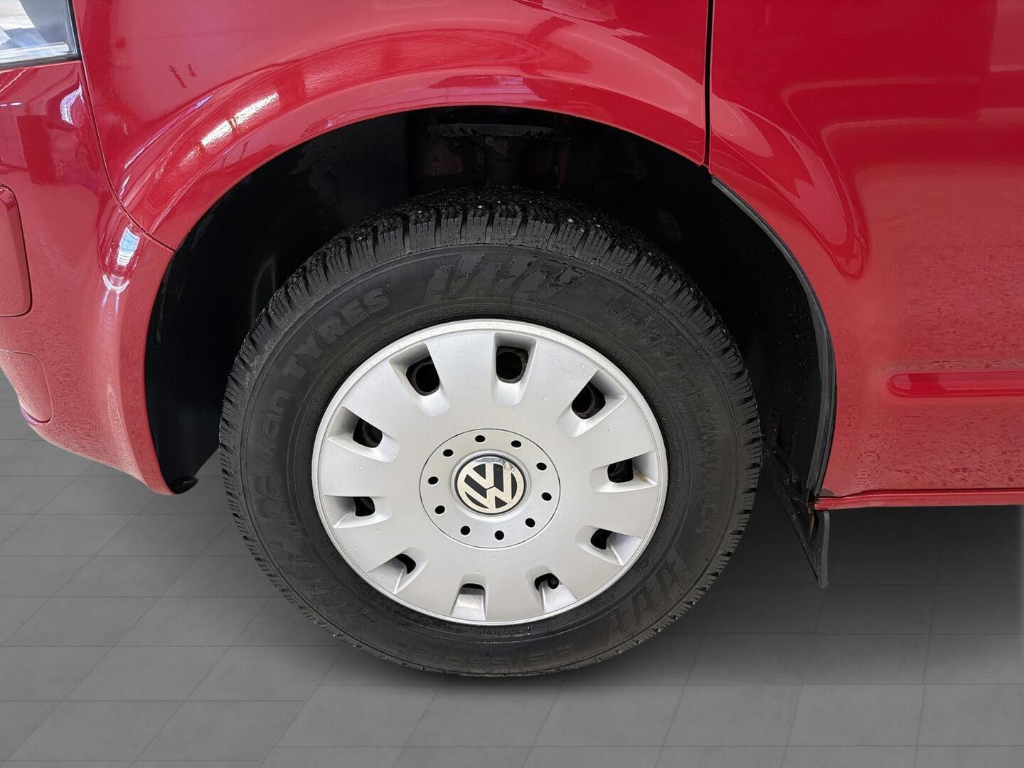 VOLKSWAGEN Caravelle 2012