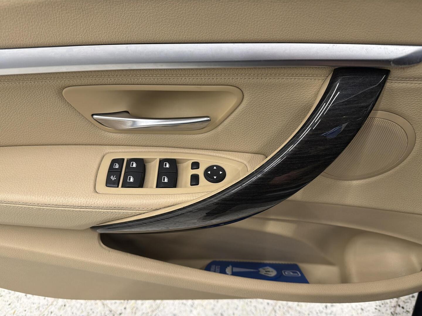 BMW 320 Gran Turismo 2013