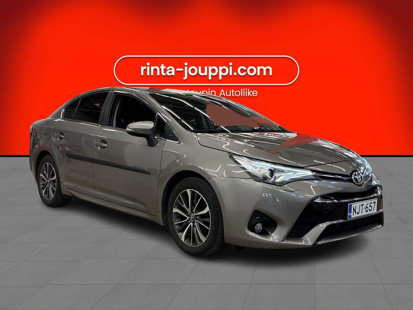 TOYOTA Avensis 2015