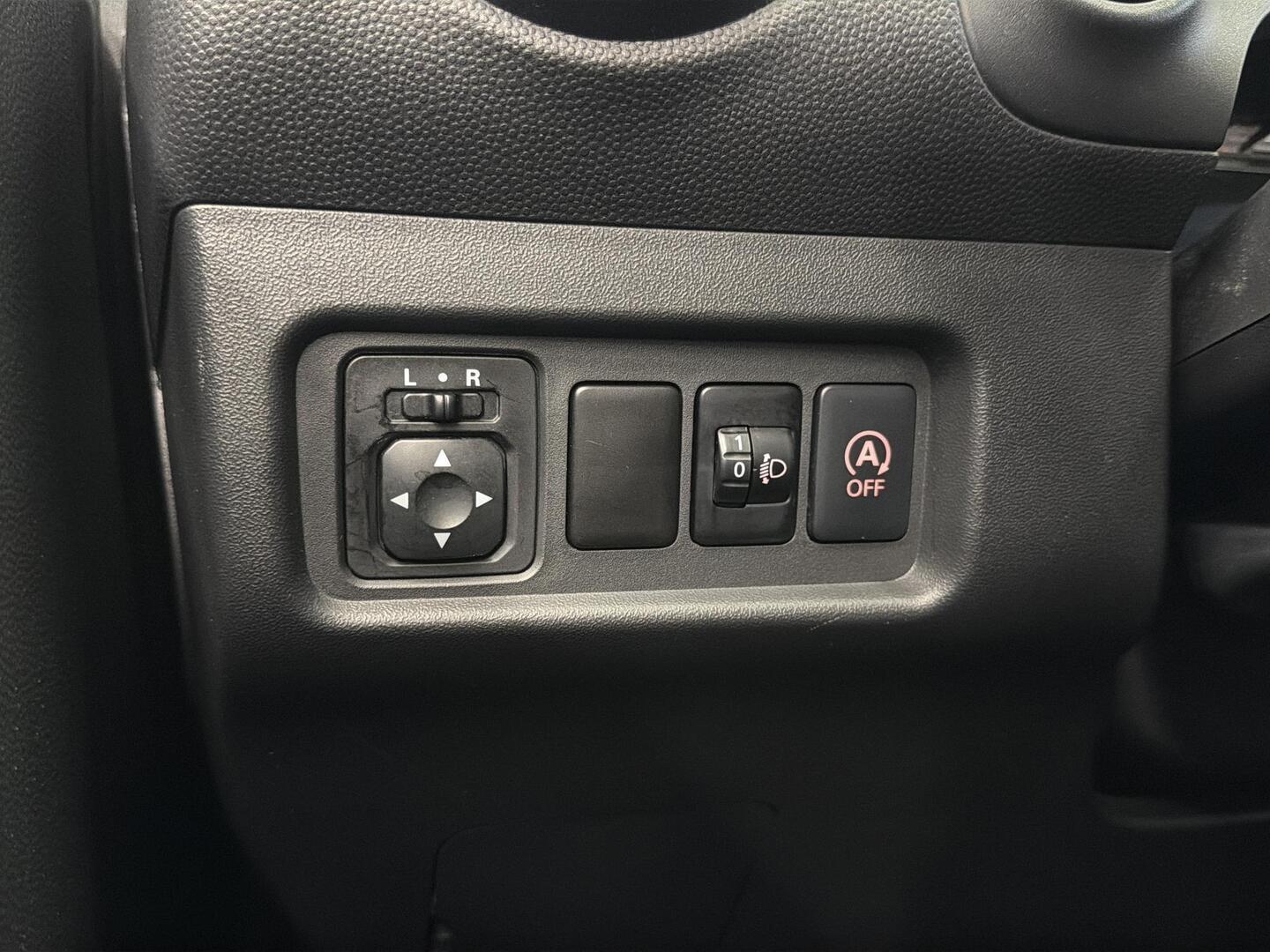 MITSUBISHI Space Star 2016