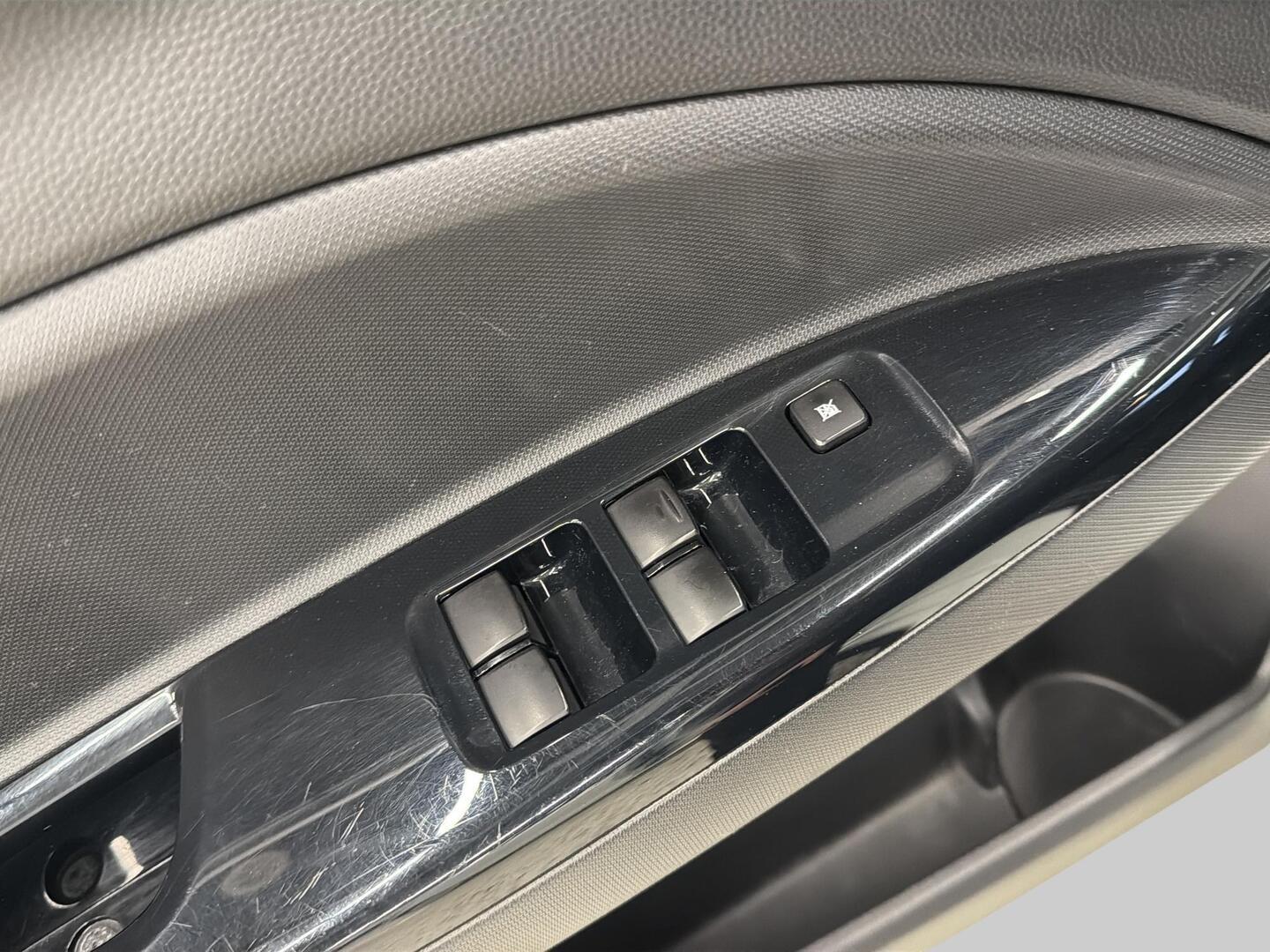 MITSUBISHI Space Star 2016