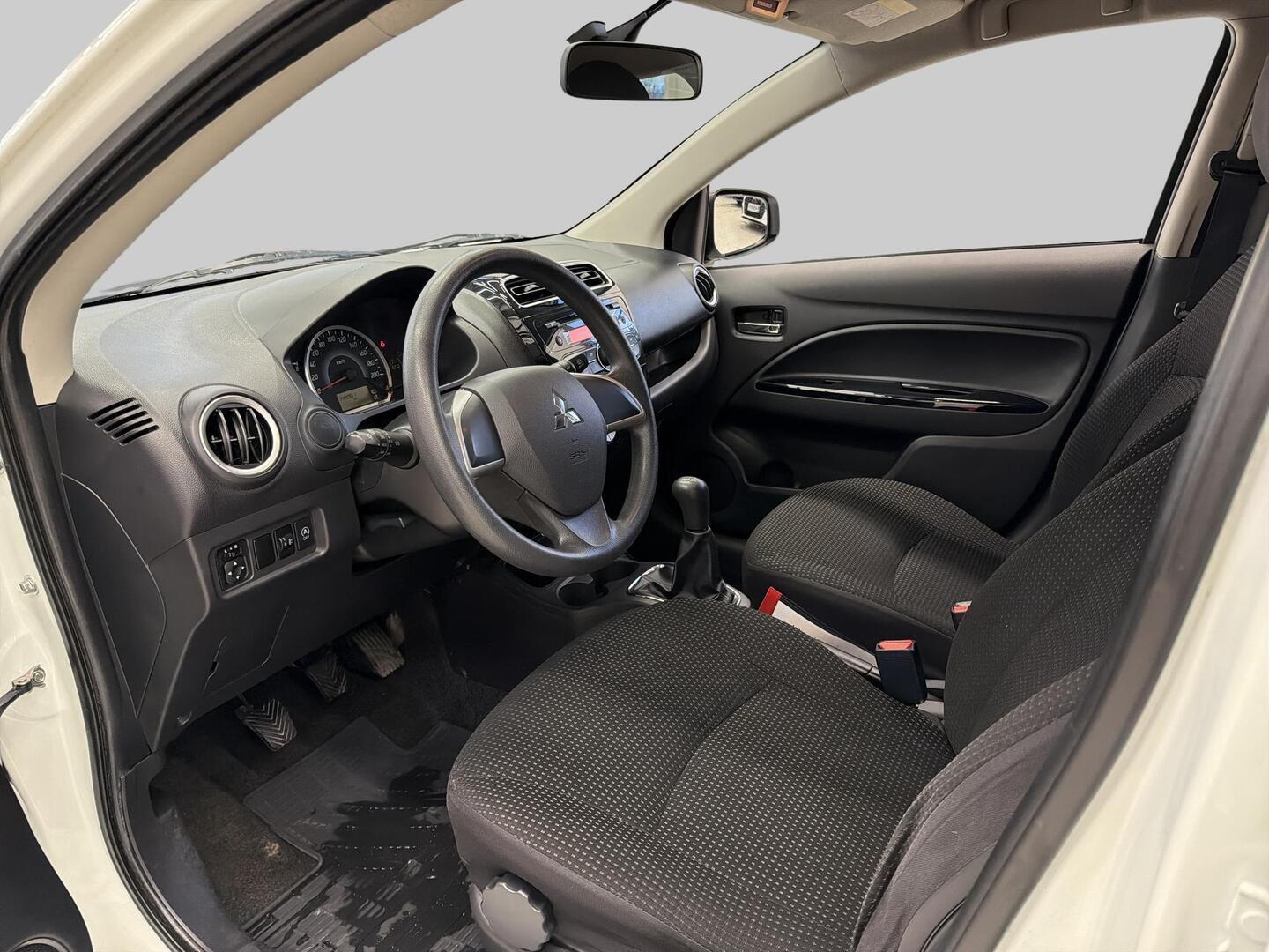 MITSUBISHI Space Star 2016