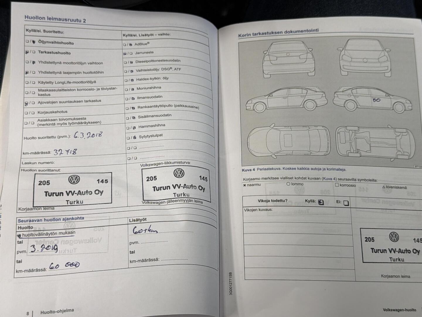 VOLKSWAGEN Touran 2015