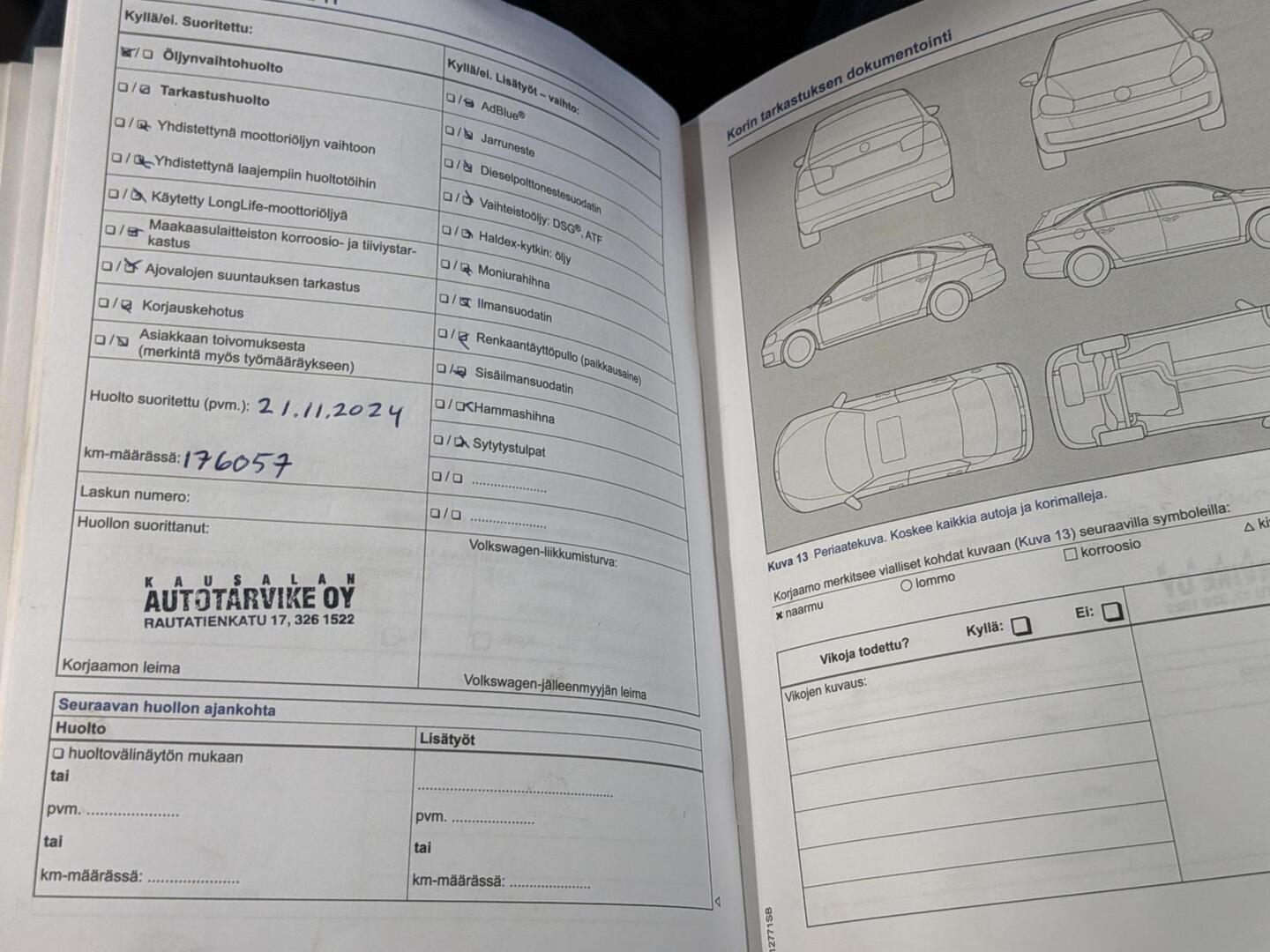 VOLKSWAGEN Touran 2015