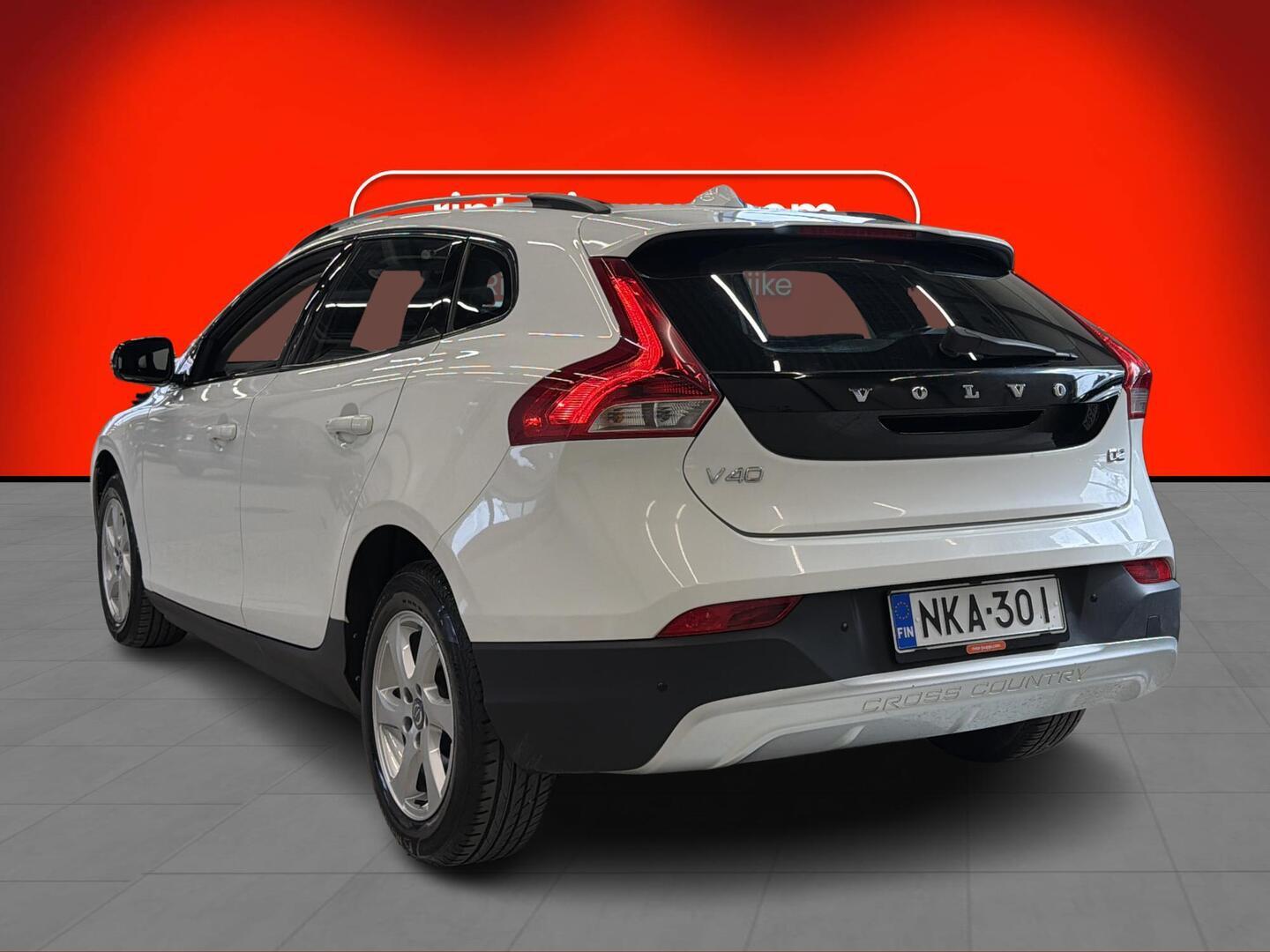VOLVO V40 Cross Country 2016