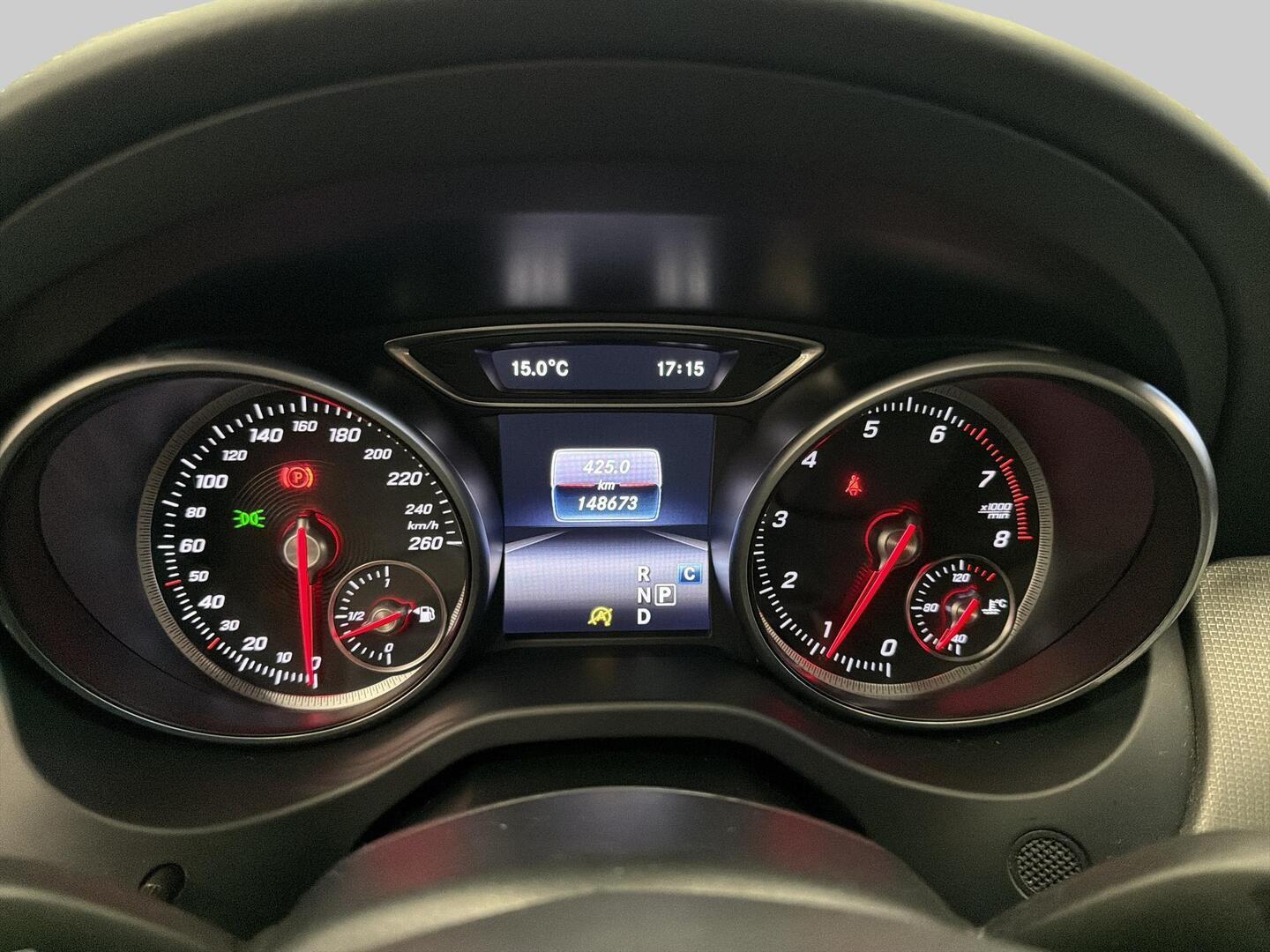 MERCEDES-BENZ CLA 2016