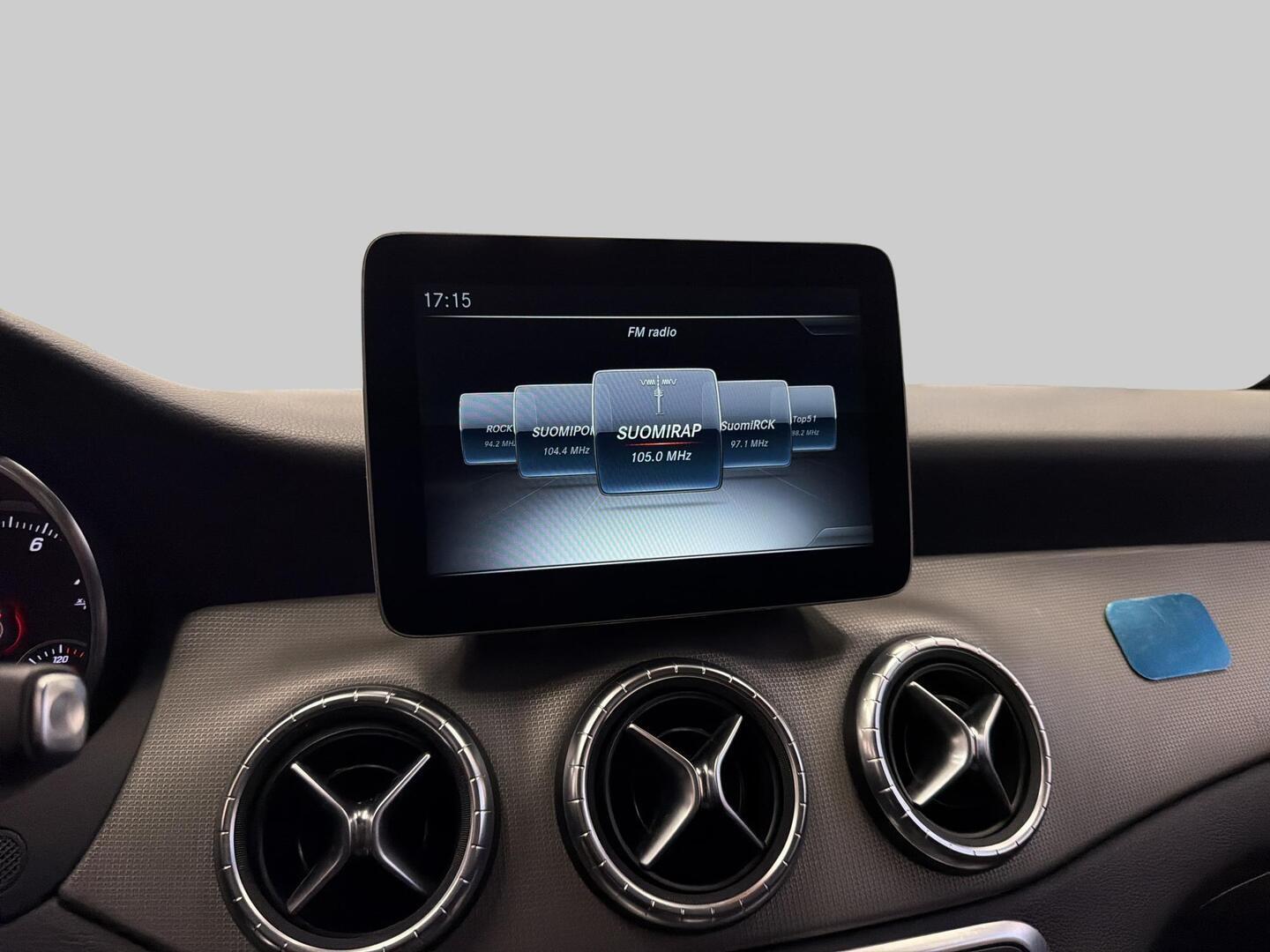 MERCEDES-BENZ CLA 2016