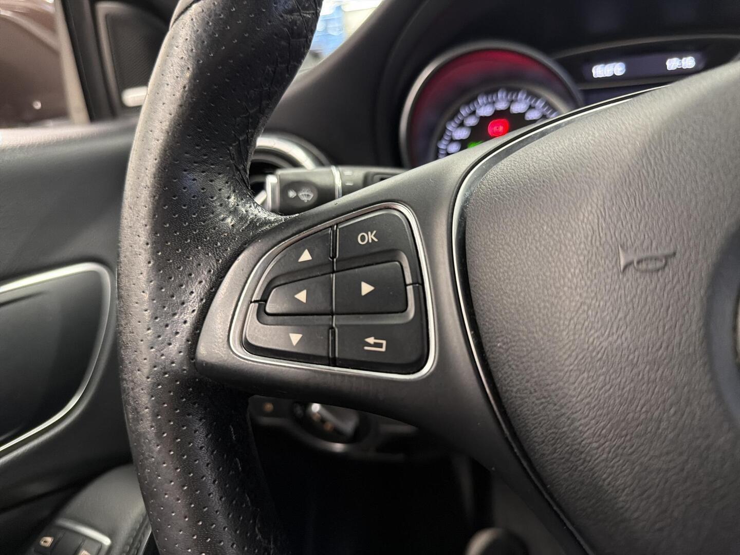 MERCEDES-BENZ CLA 2016