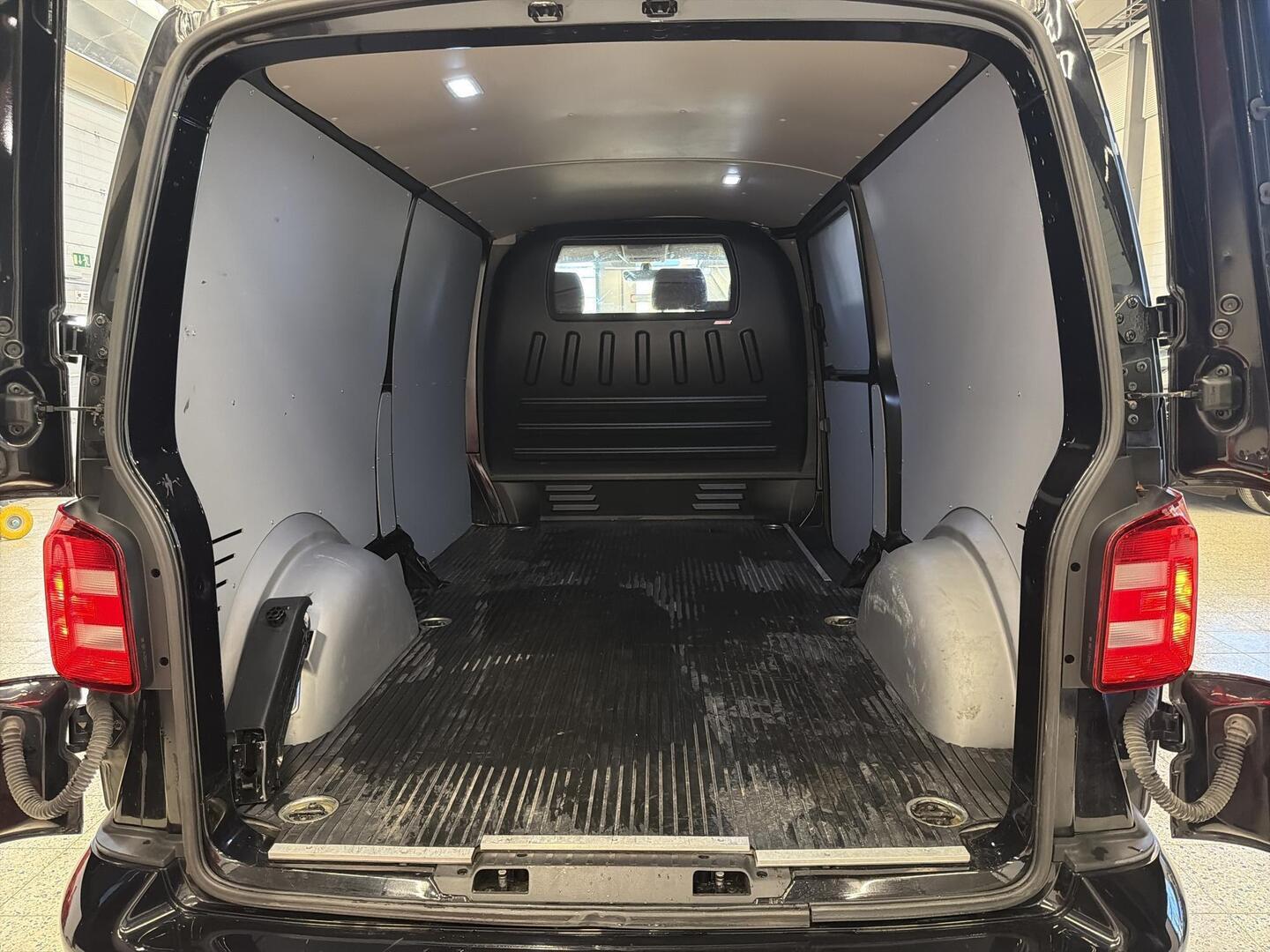 VOLKSWAGEN Transporter 2019