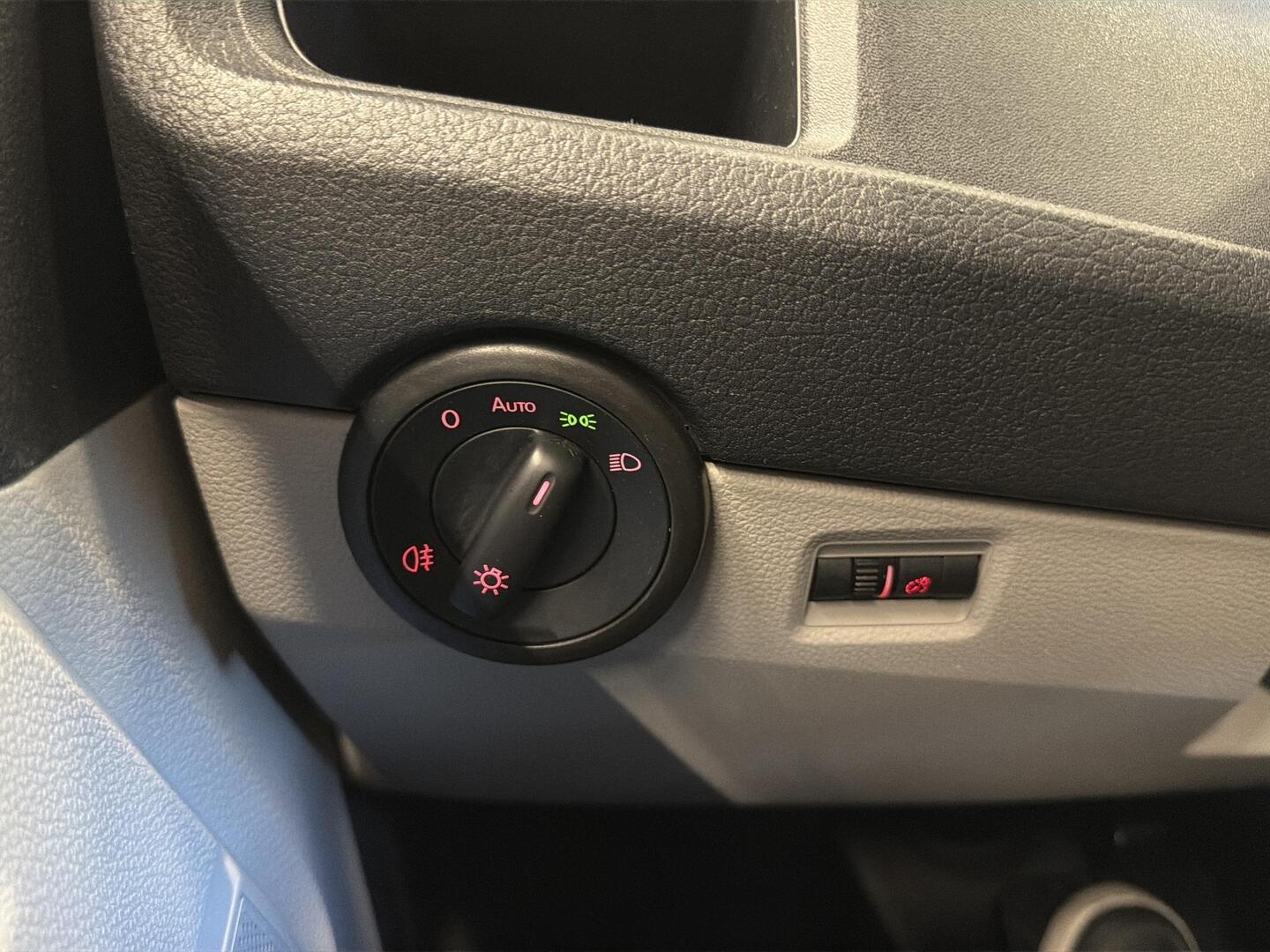 VOLKSWAGEN Transporter 2019