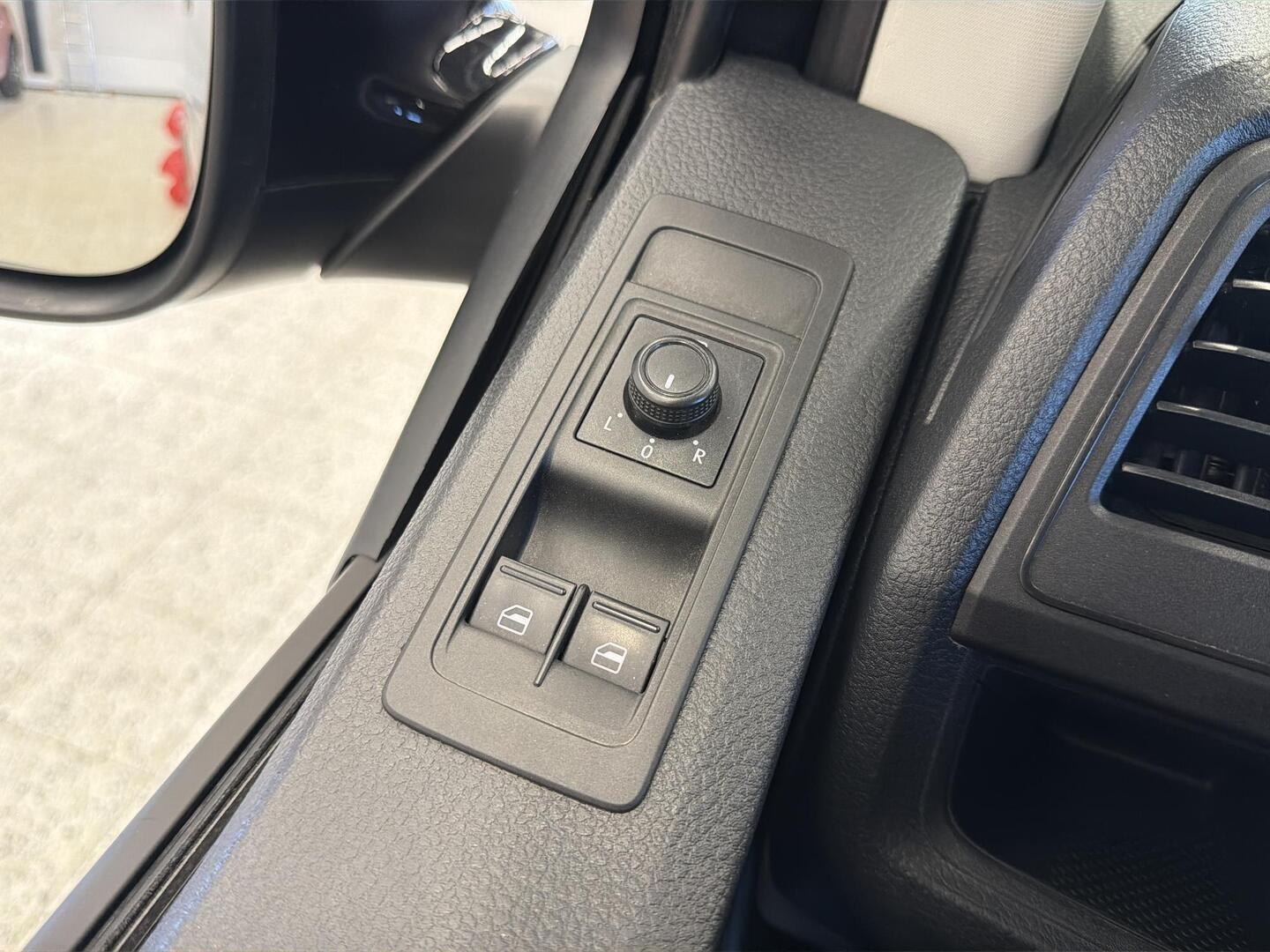 VOLKSWAGEN Transporter 2019