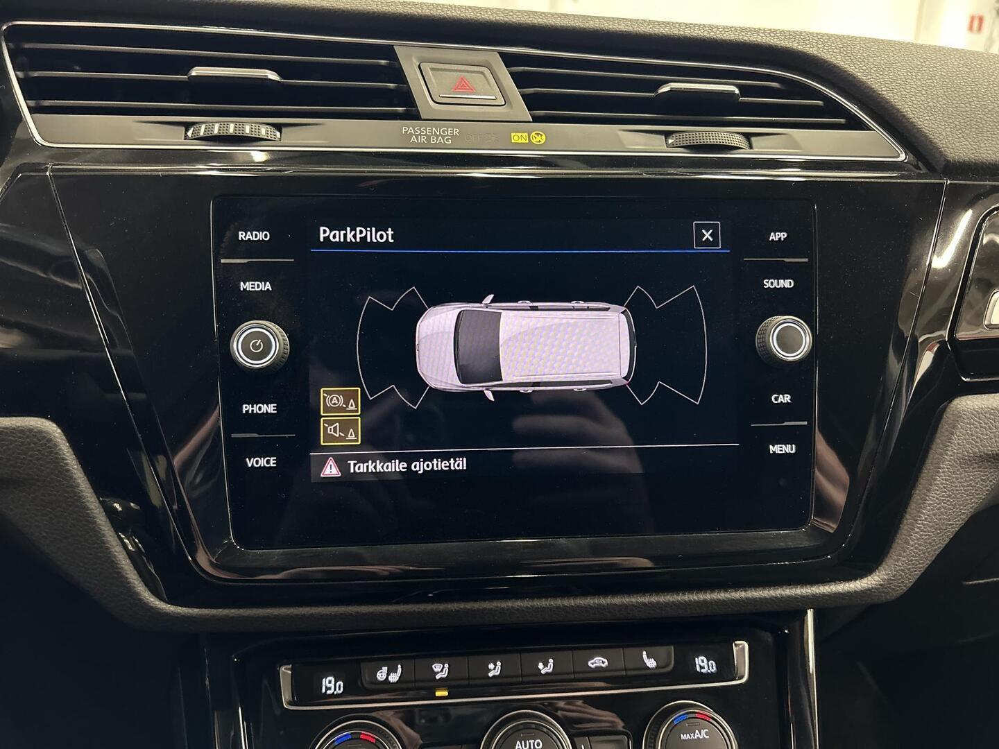 VOLKSWAGEN Touran 2020