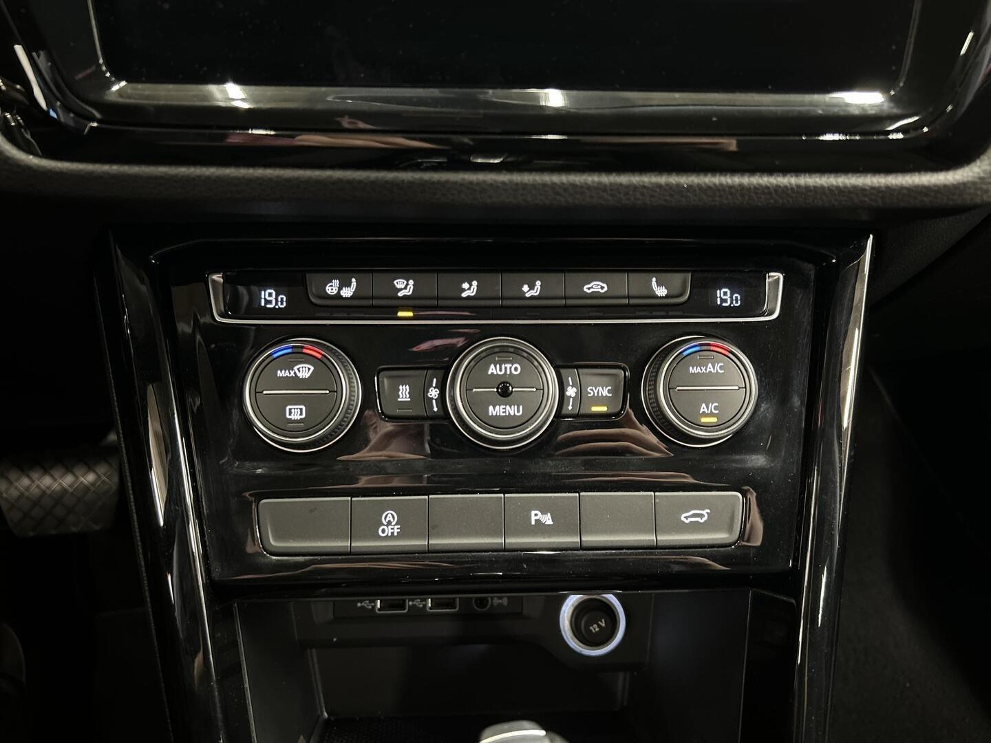 VOLKSWAGEN Touran 2020