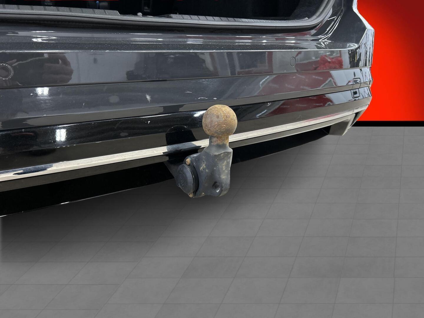 VOLKSWAGEN Touran 2020