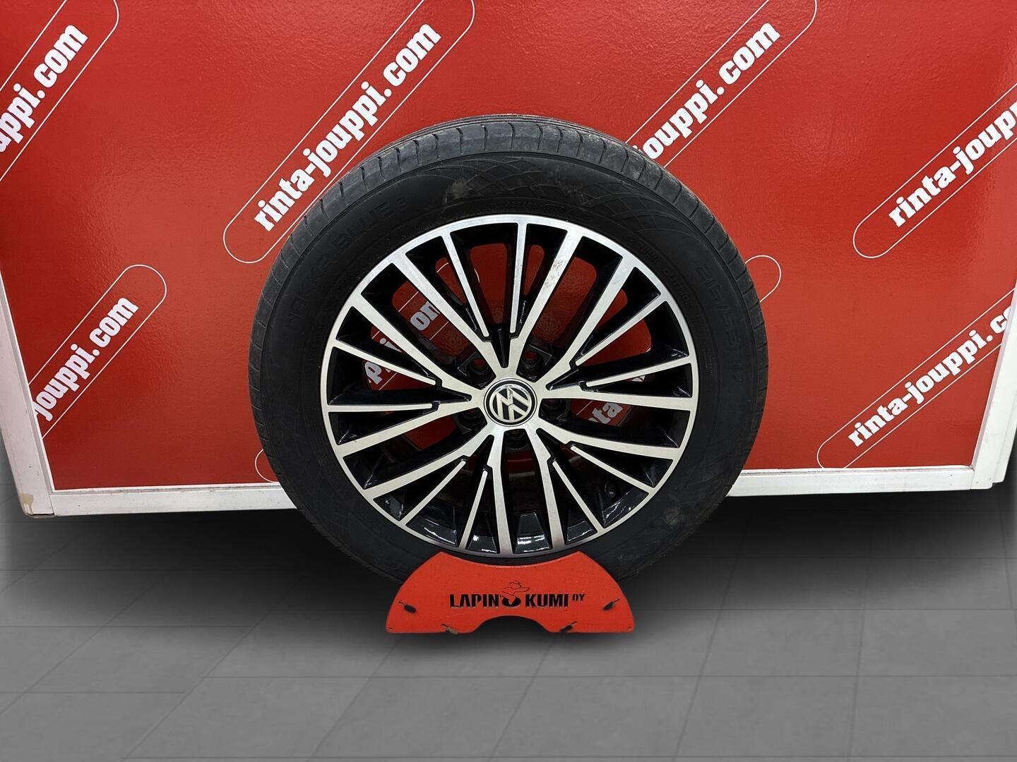 VOLKSWAGEN Touran 2020