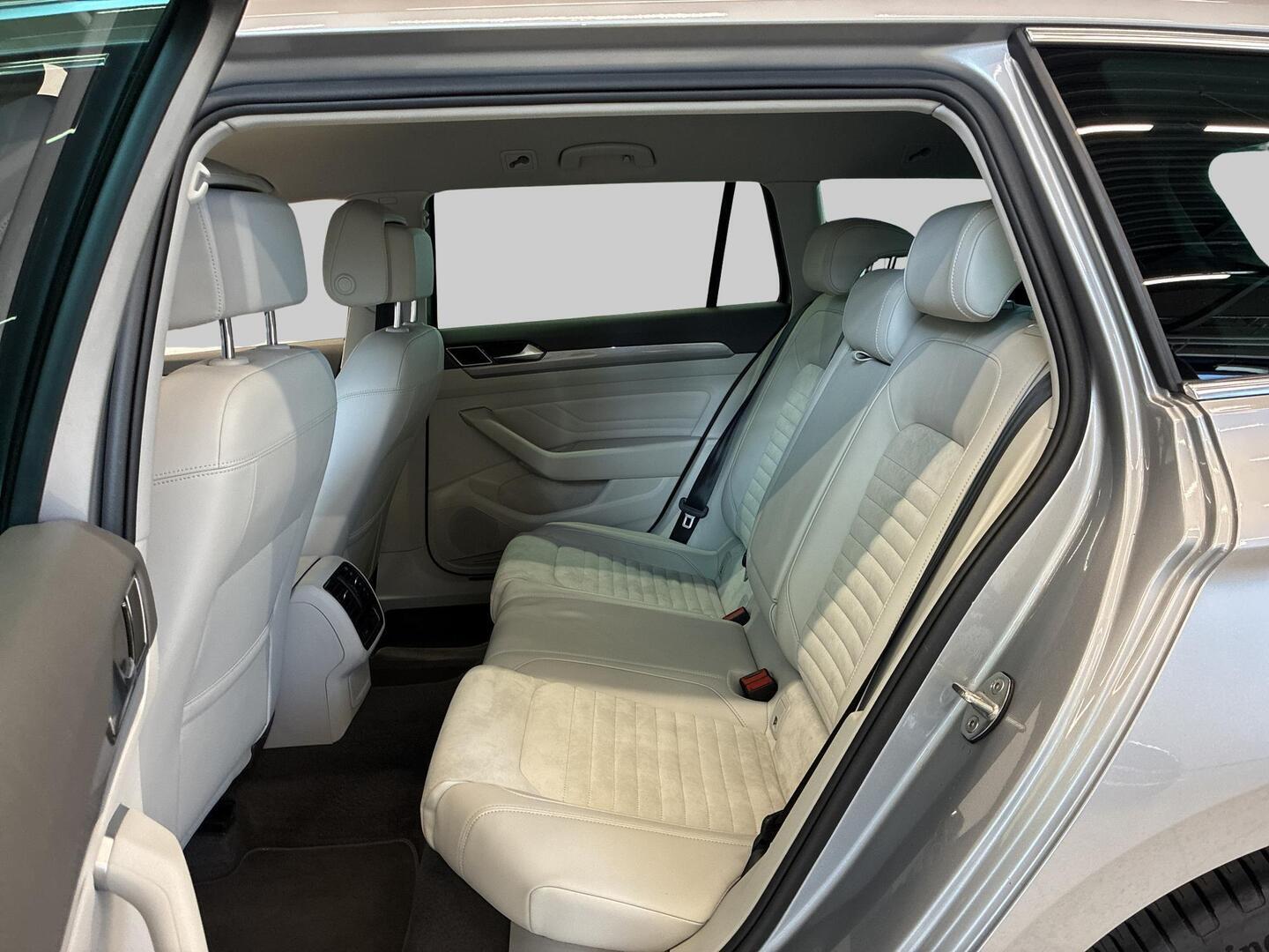VOLKSWAGEN Passat 2021