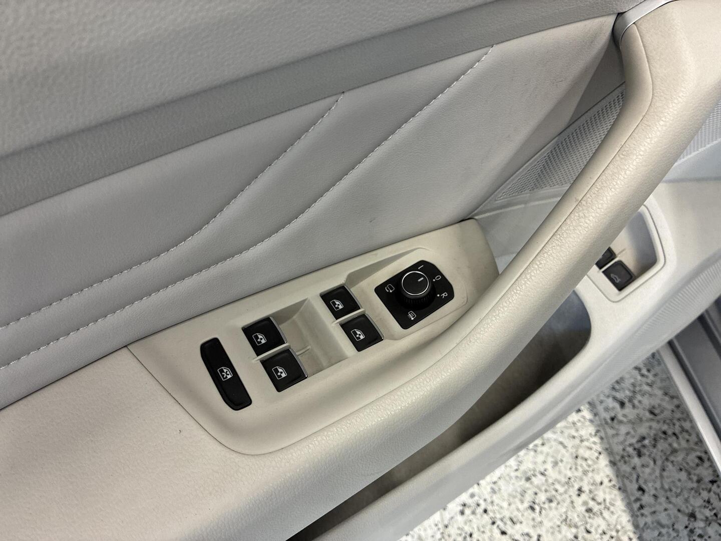 VOLKSWAGEN Passat 2021
