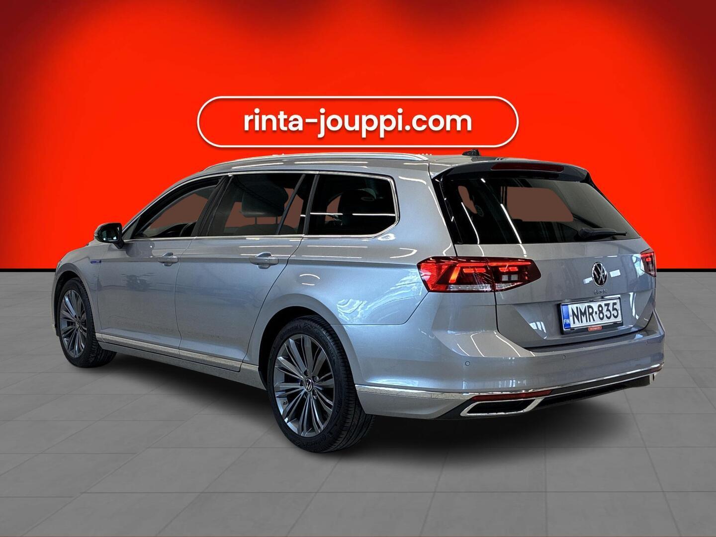 VOLKSWAGEN Passat 2021
