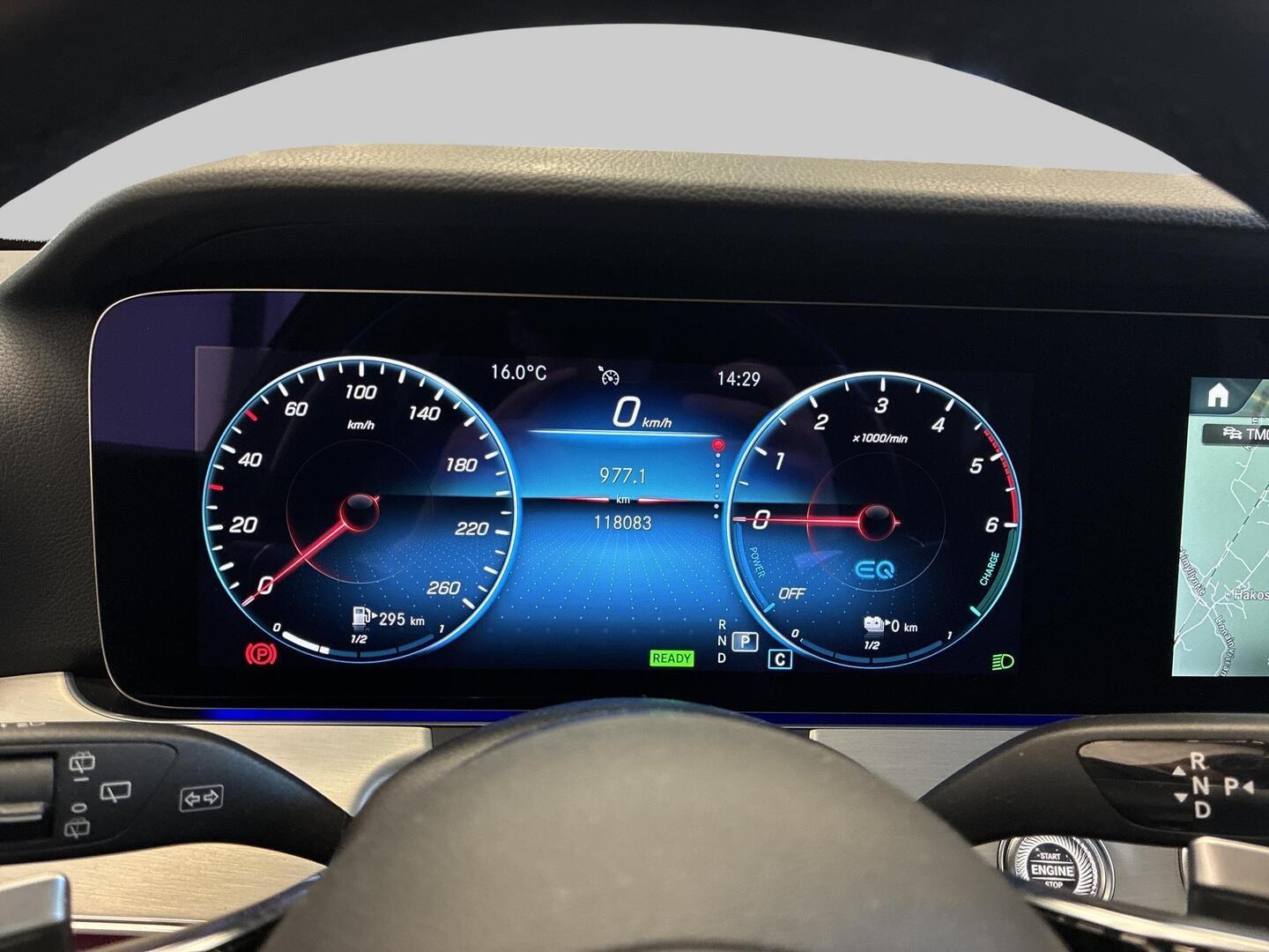 MERCEDES-BENZ E 2022