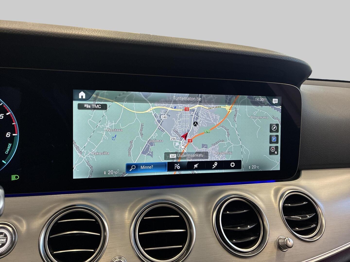 MERCEDES-BENZ E 2022