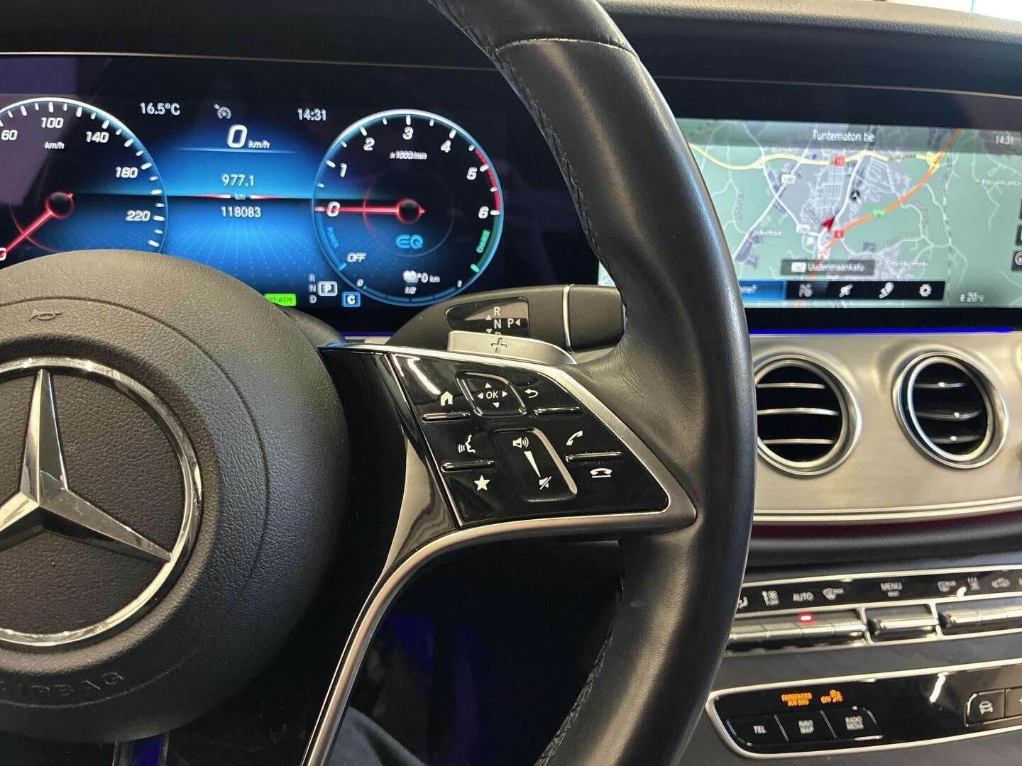 MERCEDES-BENZ E 2022