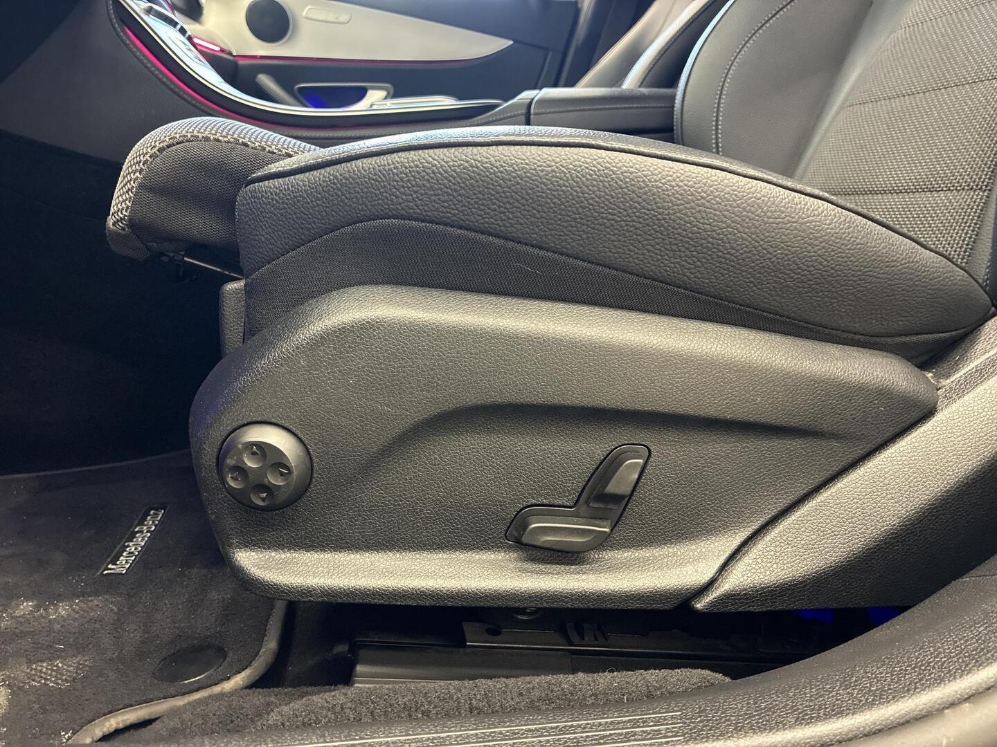 MERCEDES-BENZ E 2022