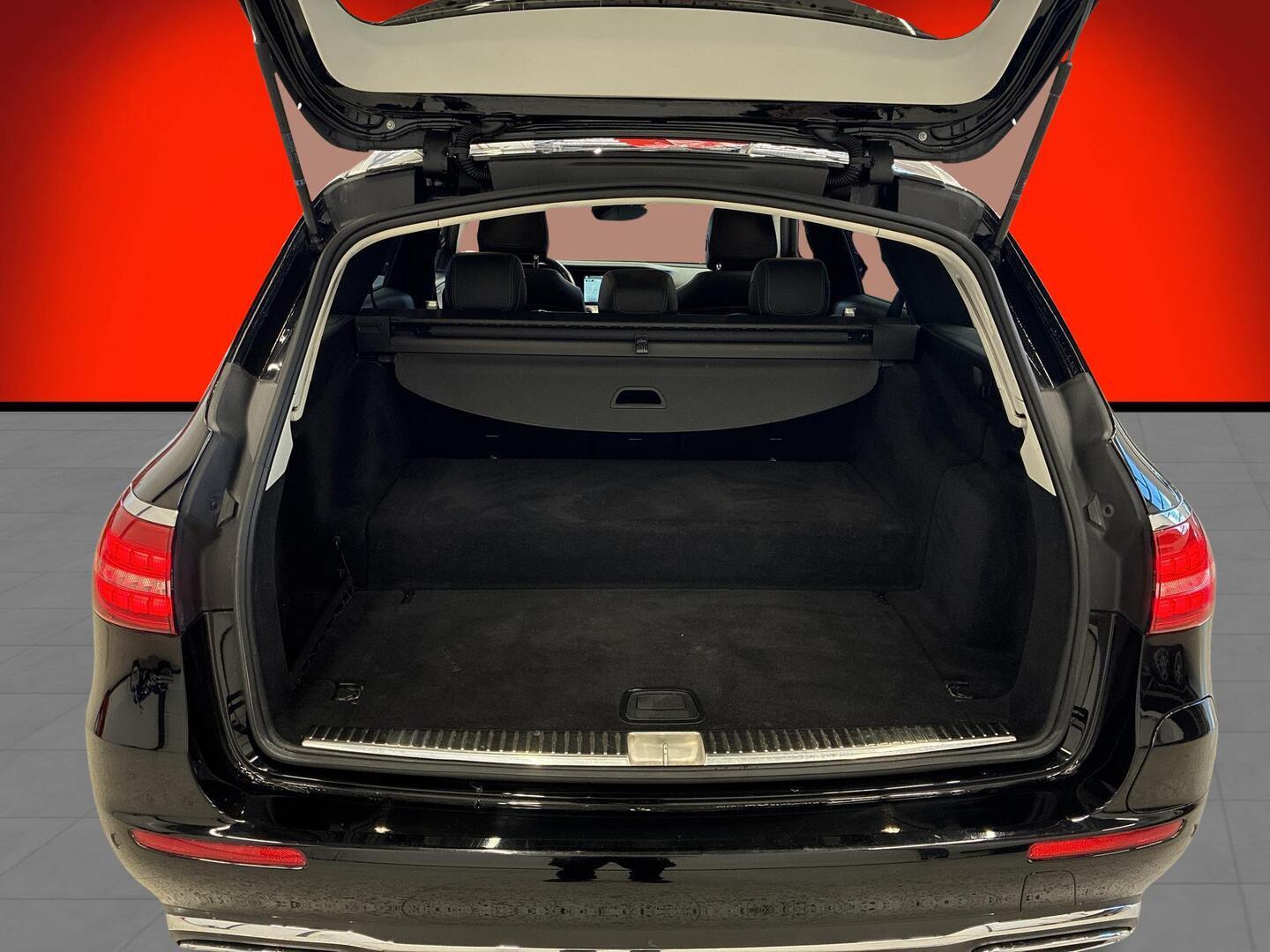 MERCEDES-BENZ E 2022