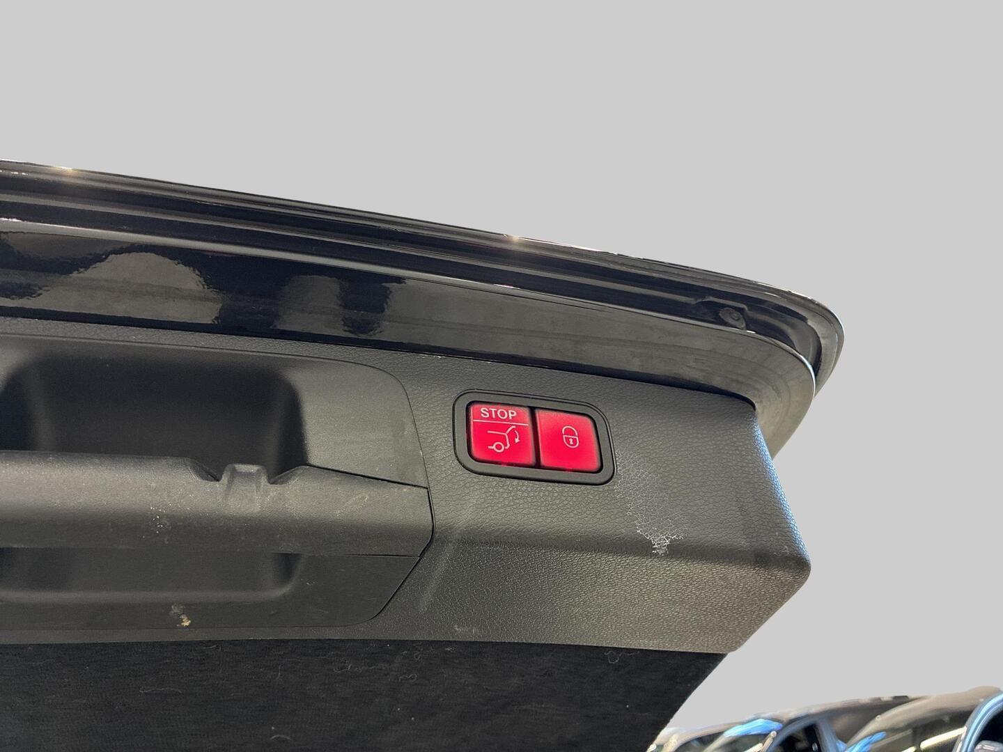 MERCEDES-BENZ E 2022