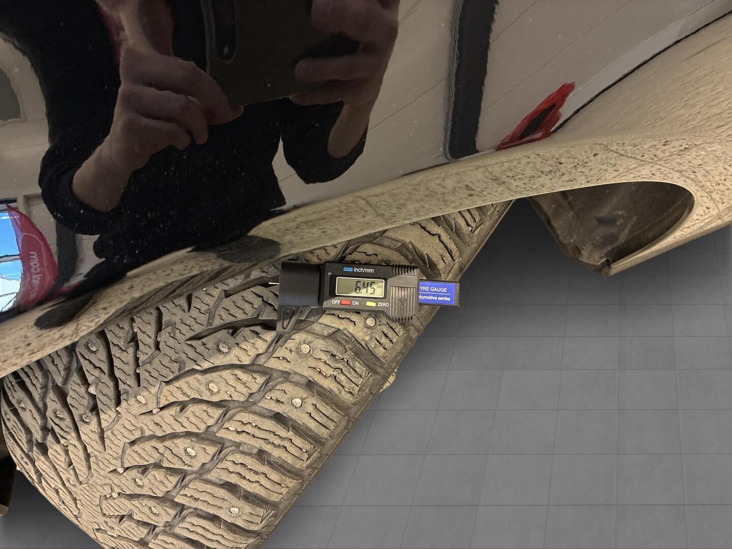 MERCEDES-BENZ E 2022